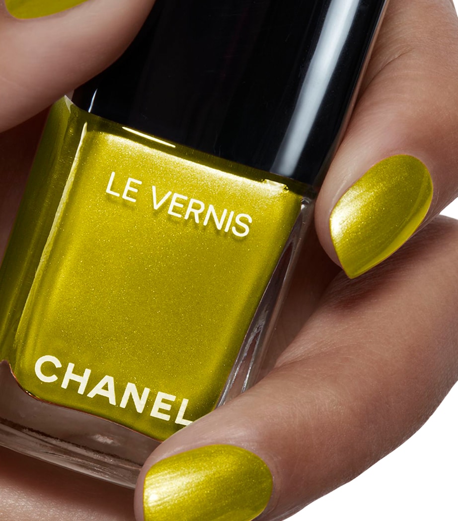 CHANEL LE VERNIS Nail Colour Reveuse Image 3