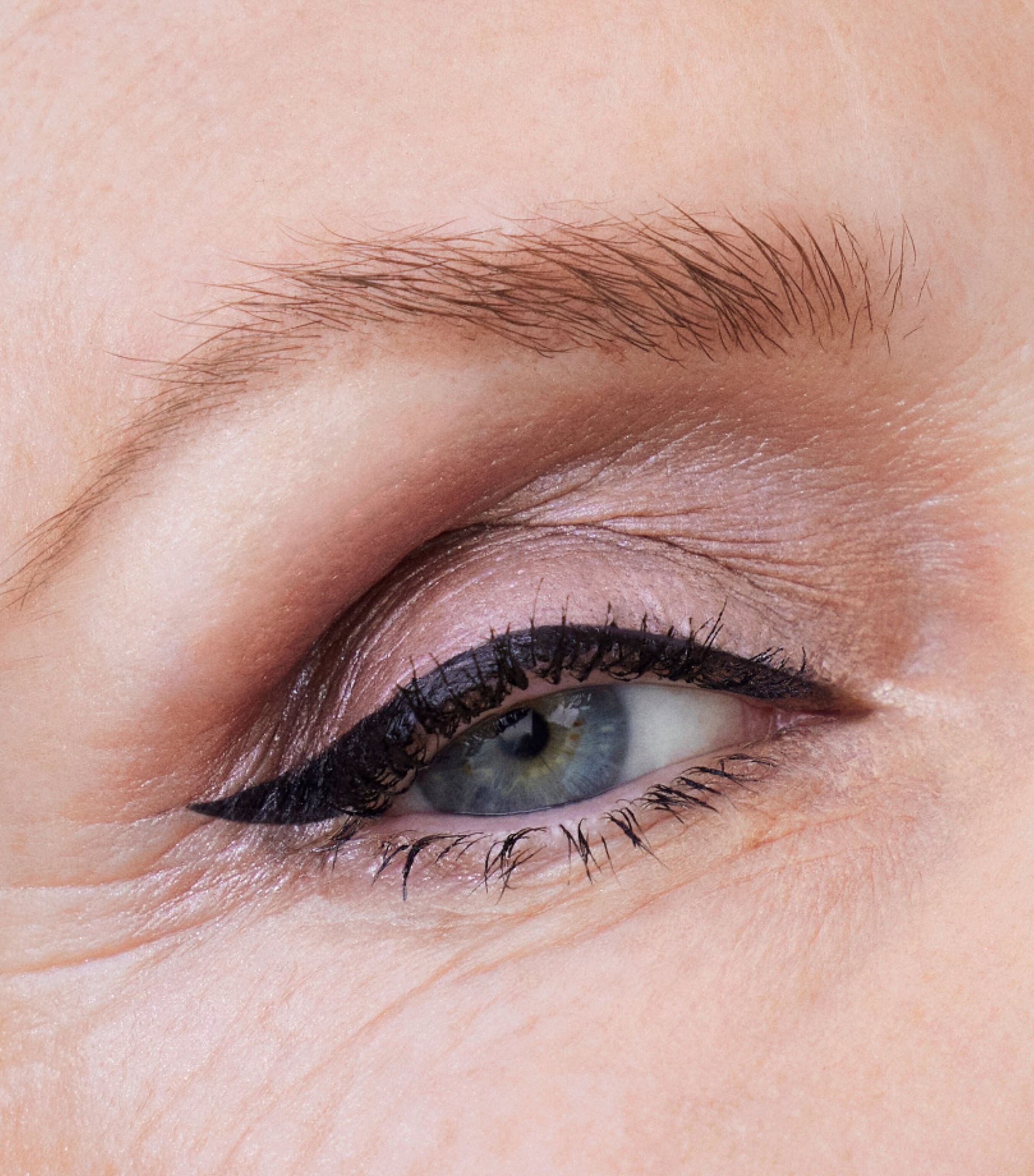 High Impact Shadow Play Eyeshadow + Definer ROSÉ + TRUFFLES Image 3