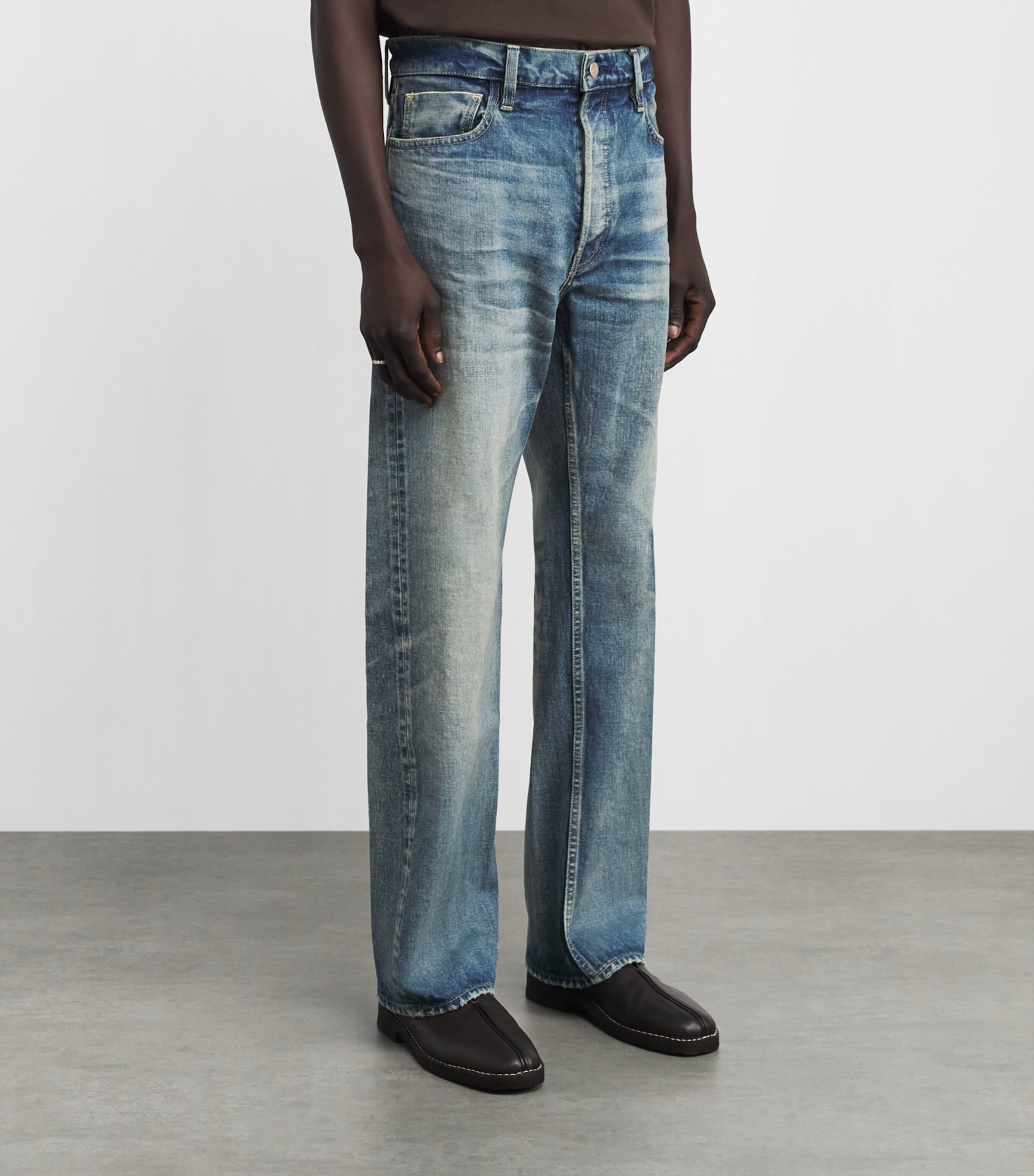 Fear Of God Mens Faded Straight Jeans Vintage Indigo Image 4