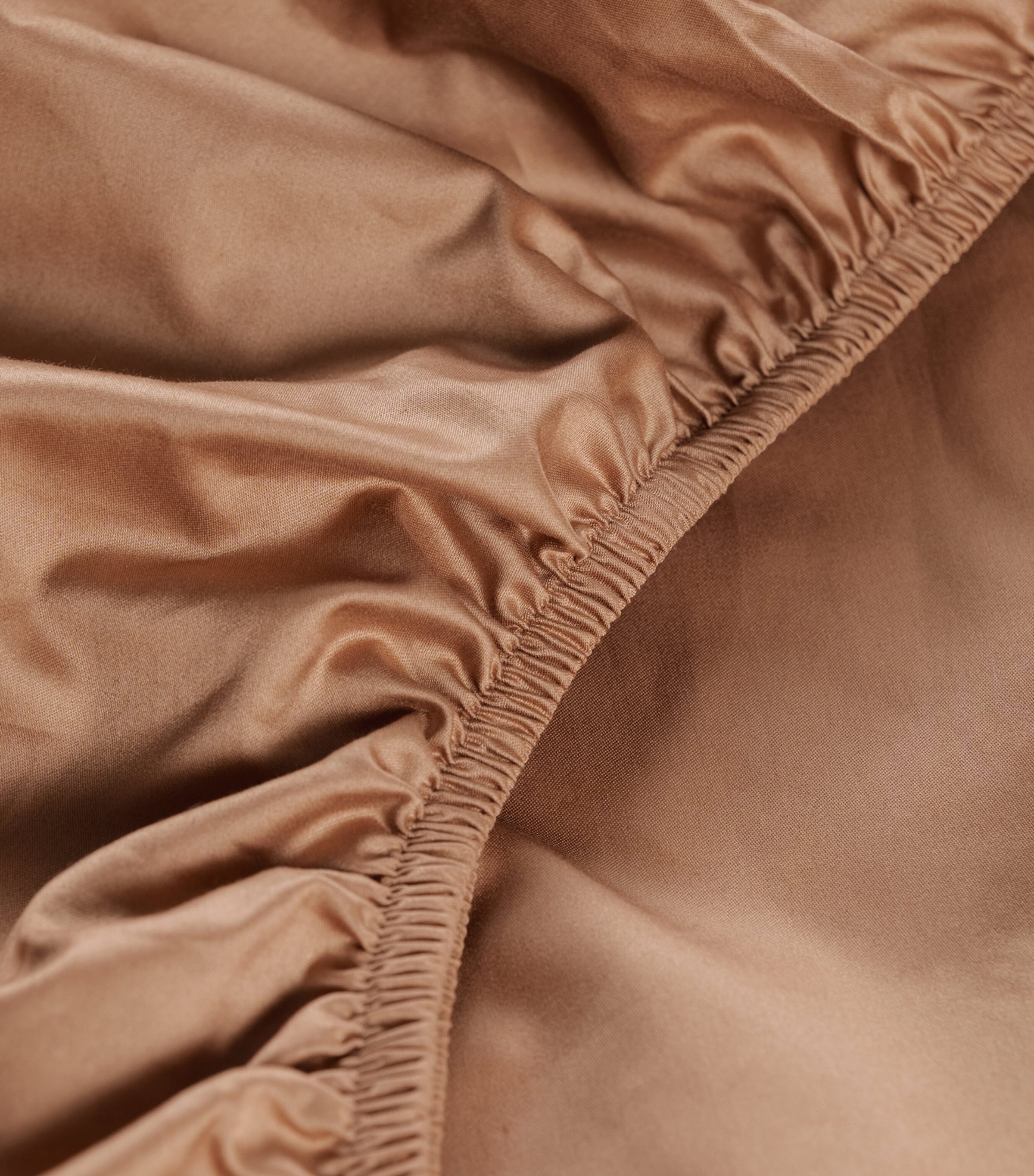 Hamam Organic Cotton Sateen Core King Fitted Sheet (160cm x 200cm) Caramel Image 3