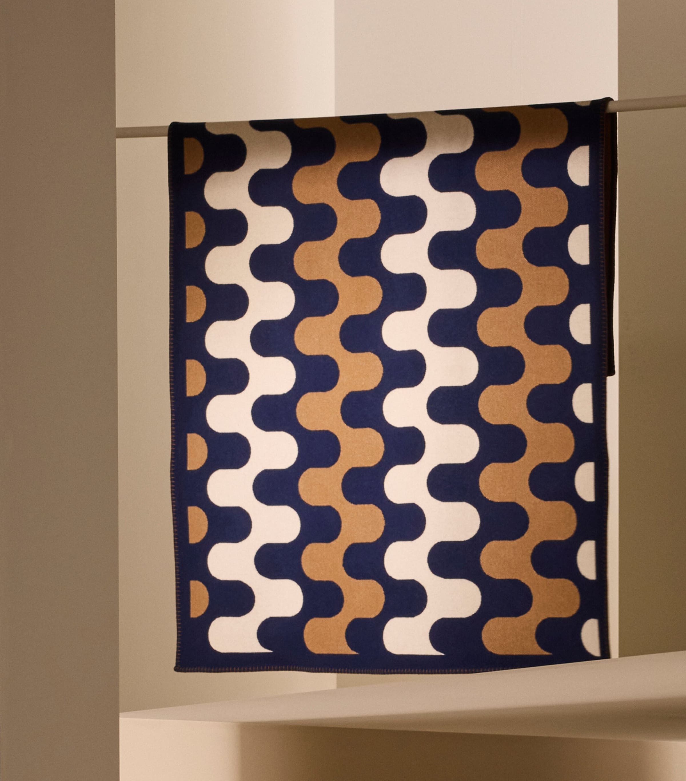 Frette Wool Modernism Throw (135cm x 220cm) Blue/tan Image 4