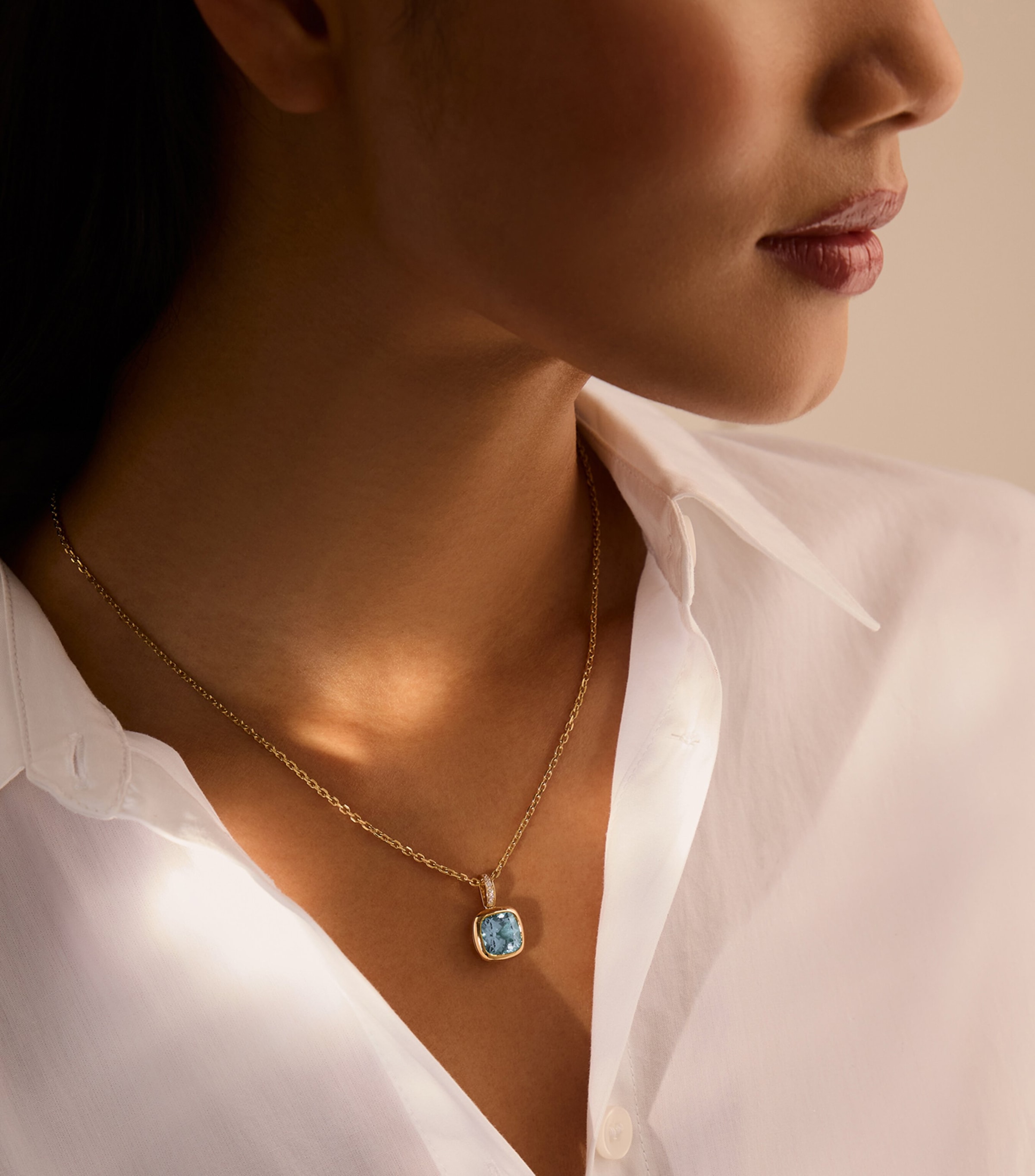 Boodles Yellow Gold, Diamond and Aquamarine Dolce Vita Pendant Yellow Gold Image 2