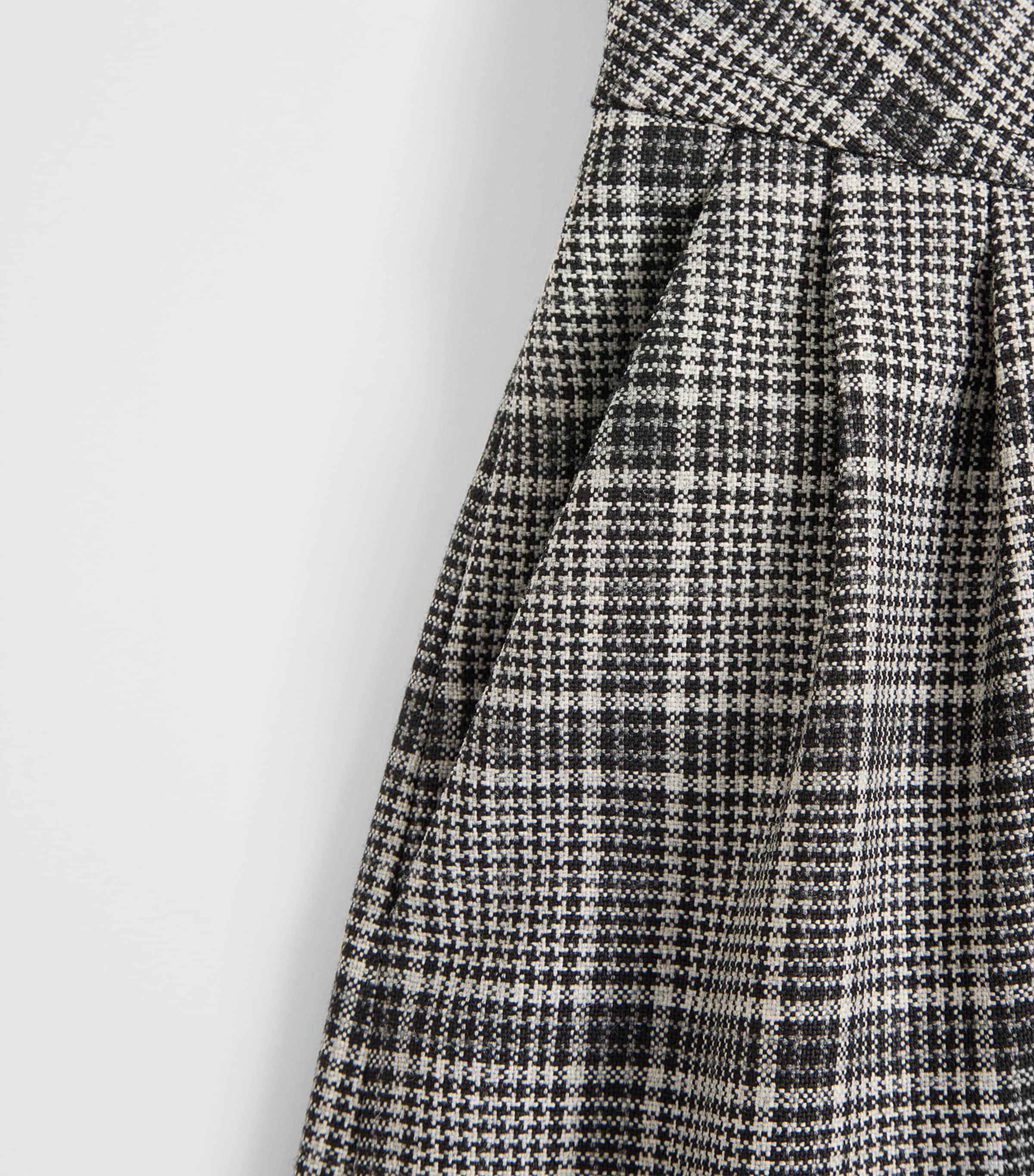 Virgin Wool Check Shorts C1W Image 6