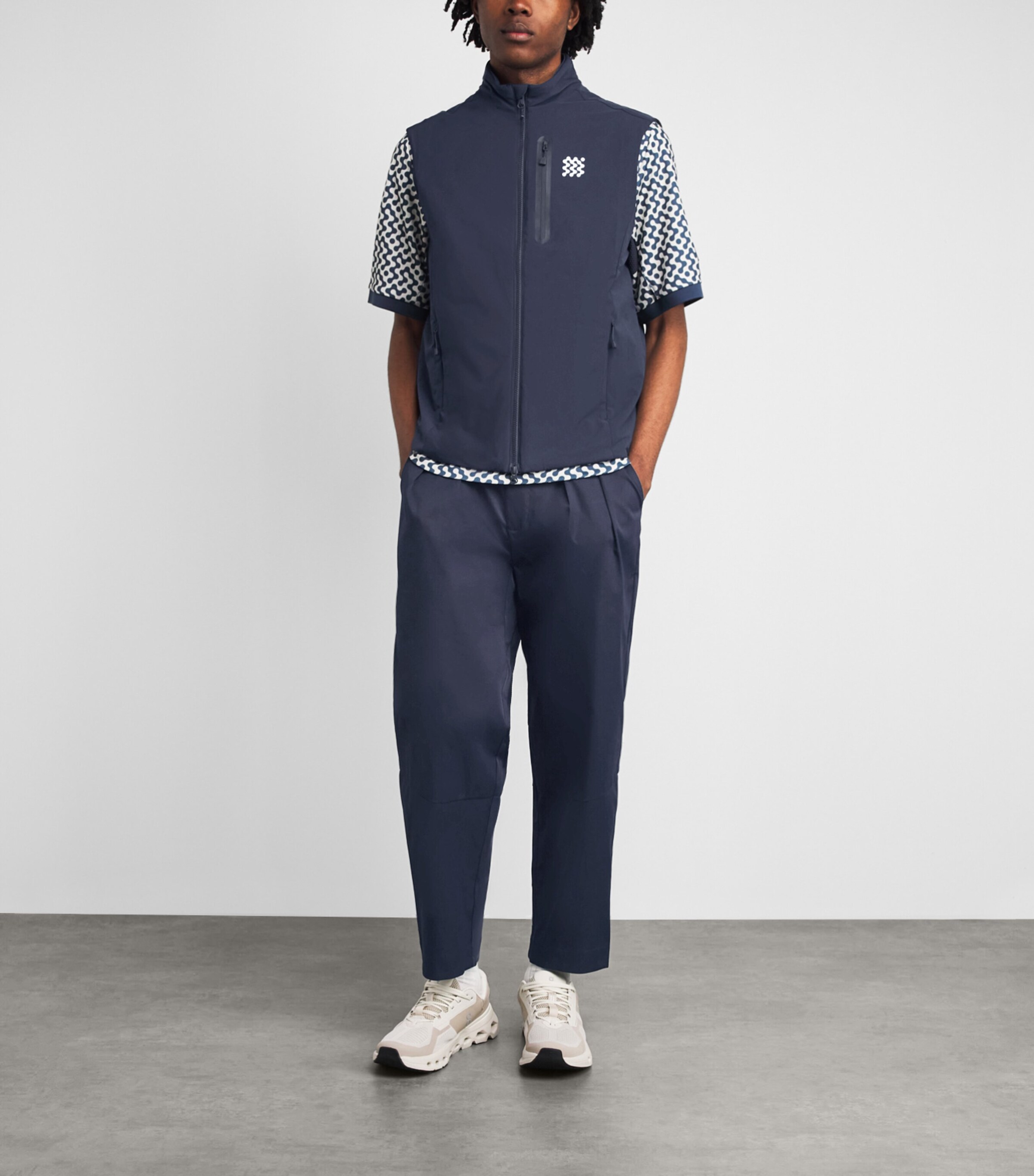 Manors Mens Insulated Course 2.0 Gilet Midnight Image 2
