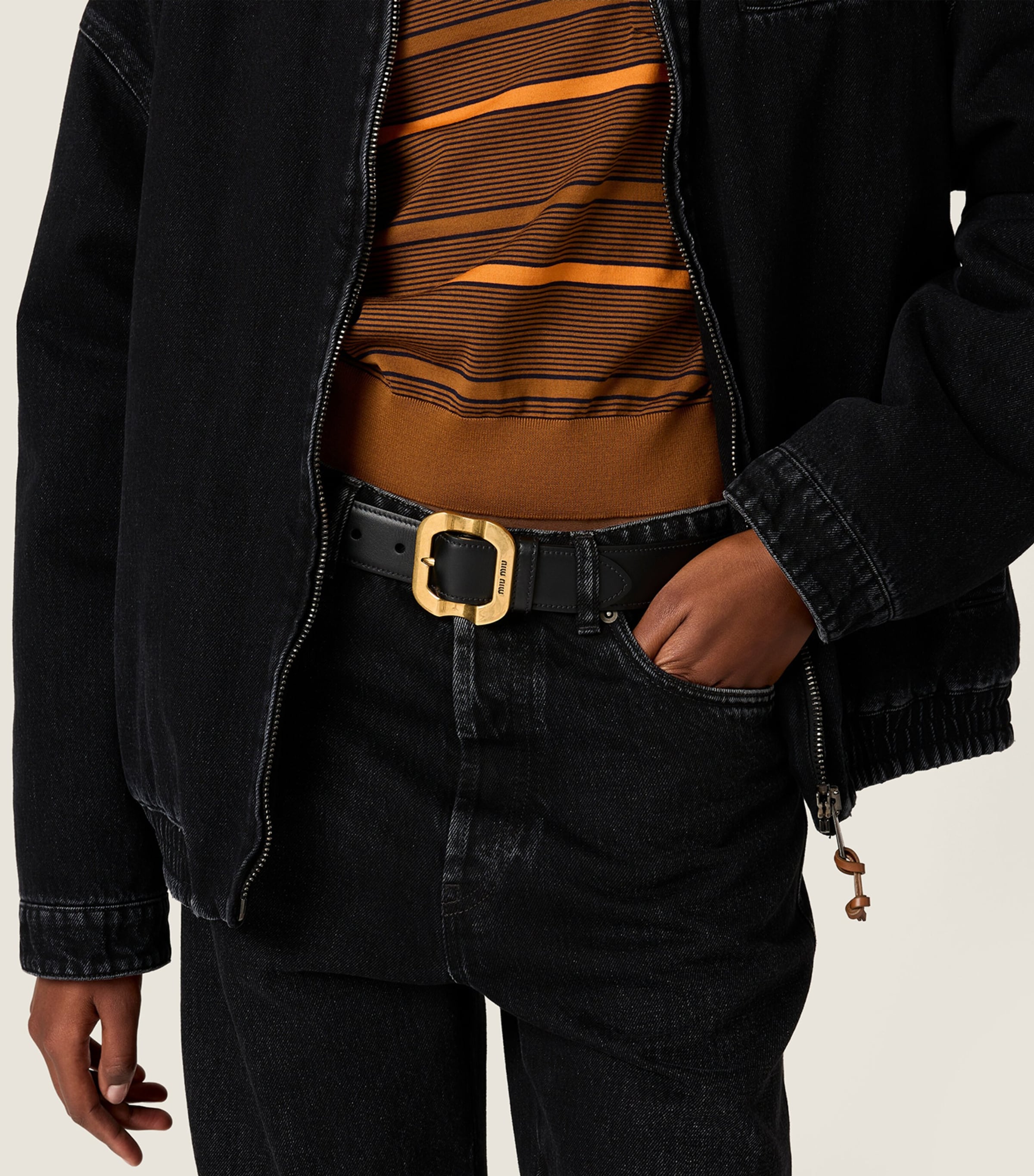 Low-Rise Jeans F0002 Image 4