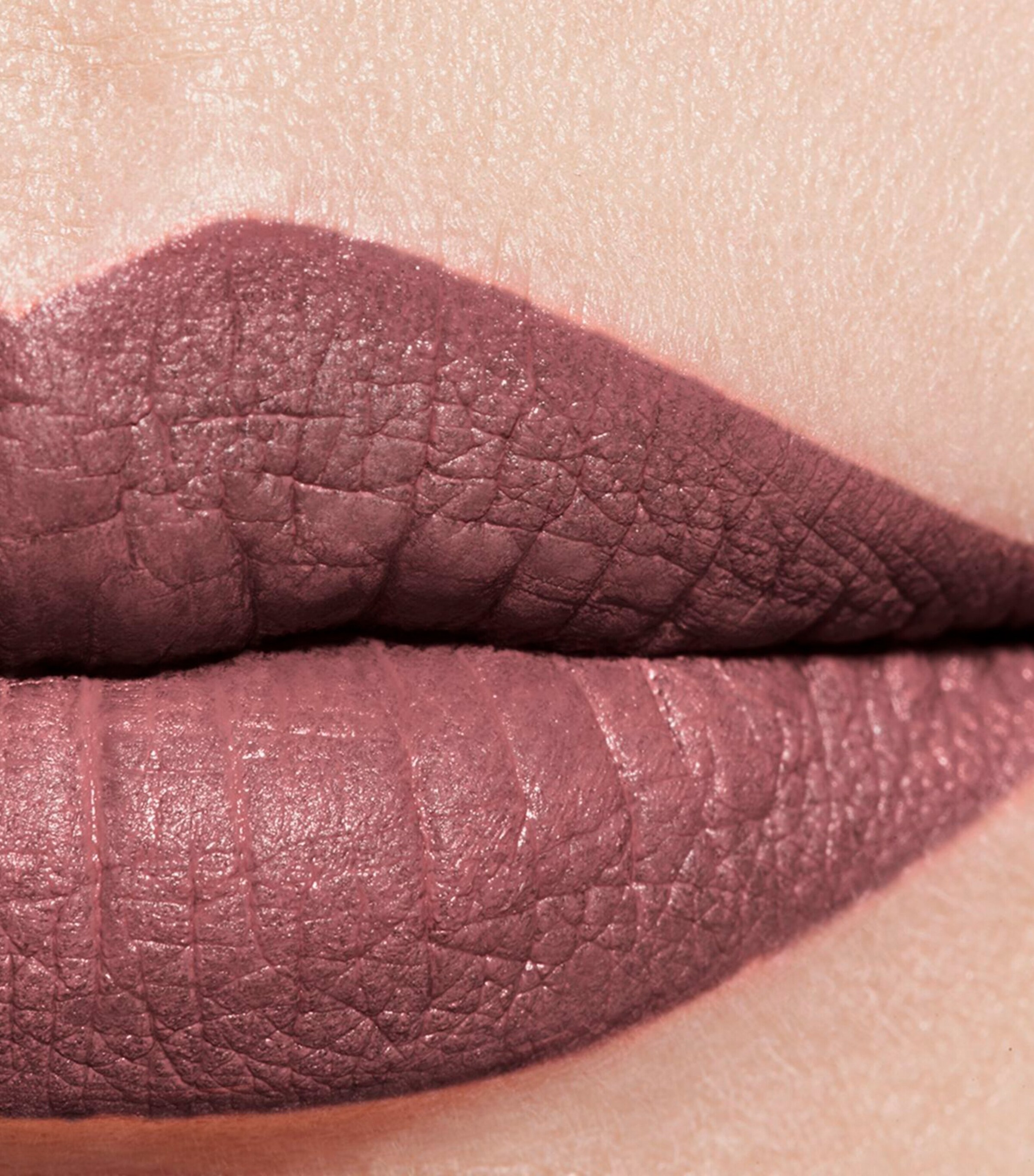 CHANEL ROUGE ALLURE VELVET LES PERLES Luminous Matte Lip Colour Lumineuse Image 3