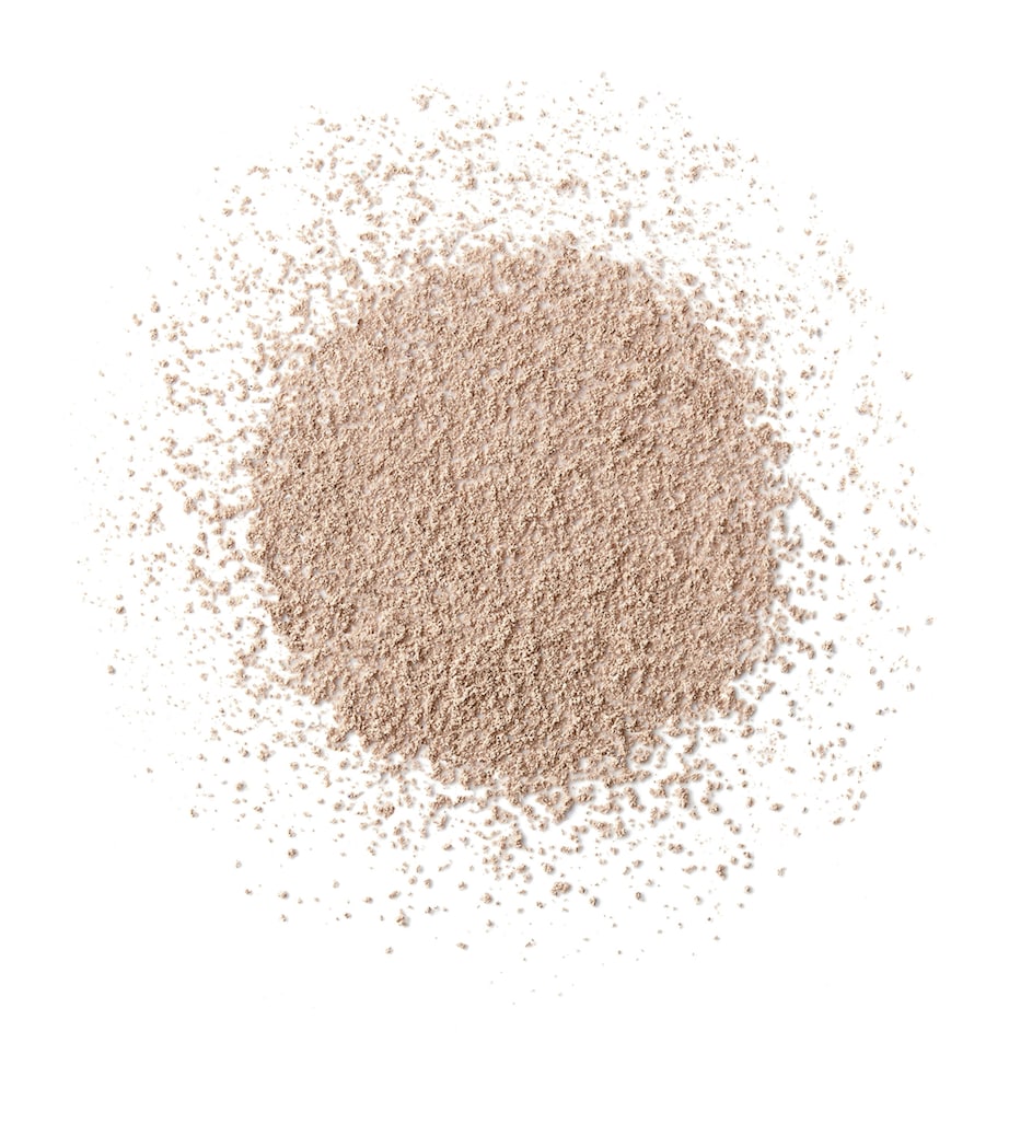 Skin Caviar Loose Powder T2 Image 5