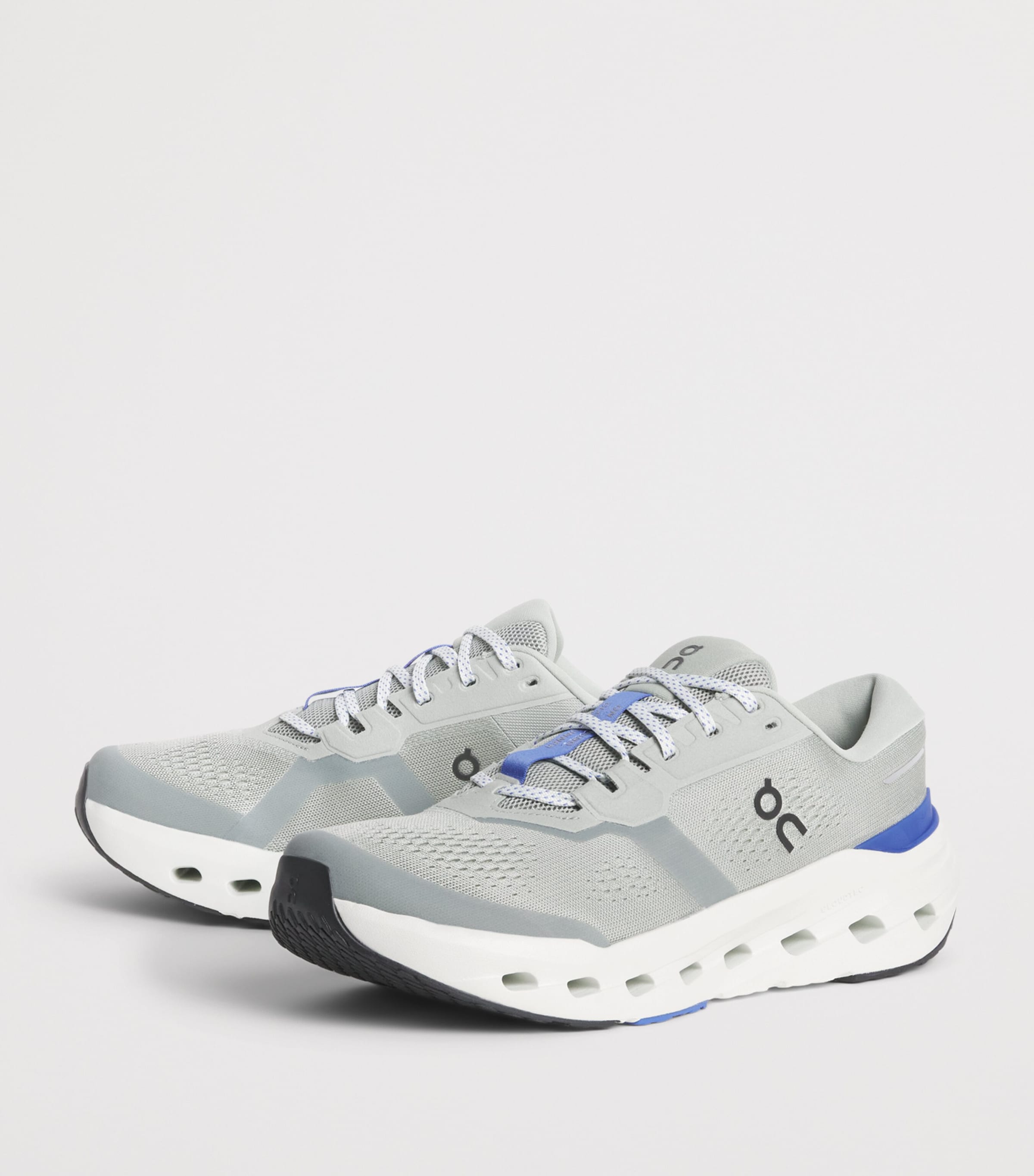 On Mens Cloudrunner 3 Trainers Tin | Iceberg Image 3
