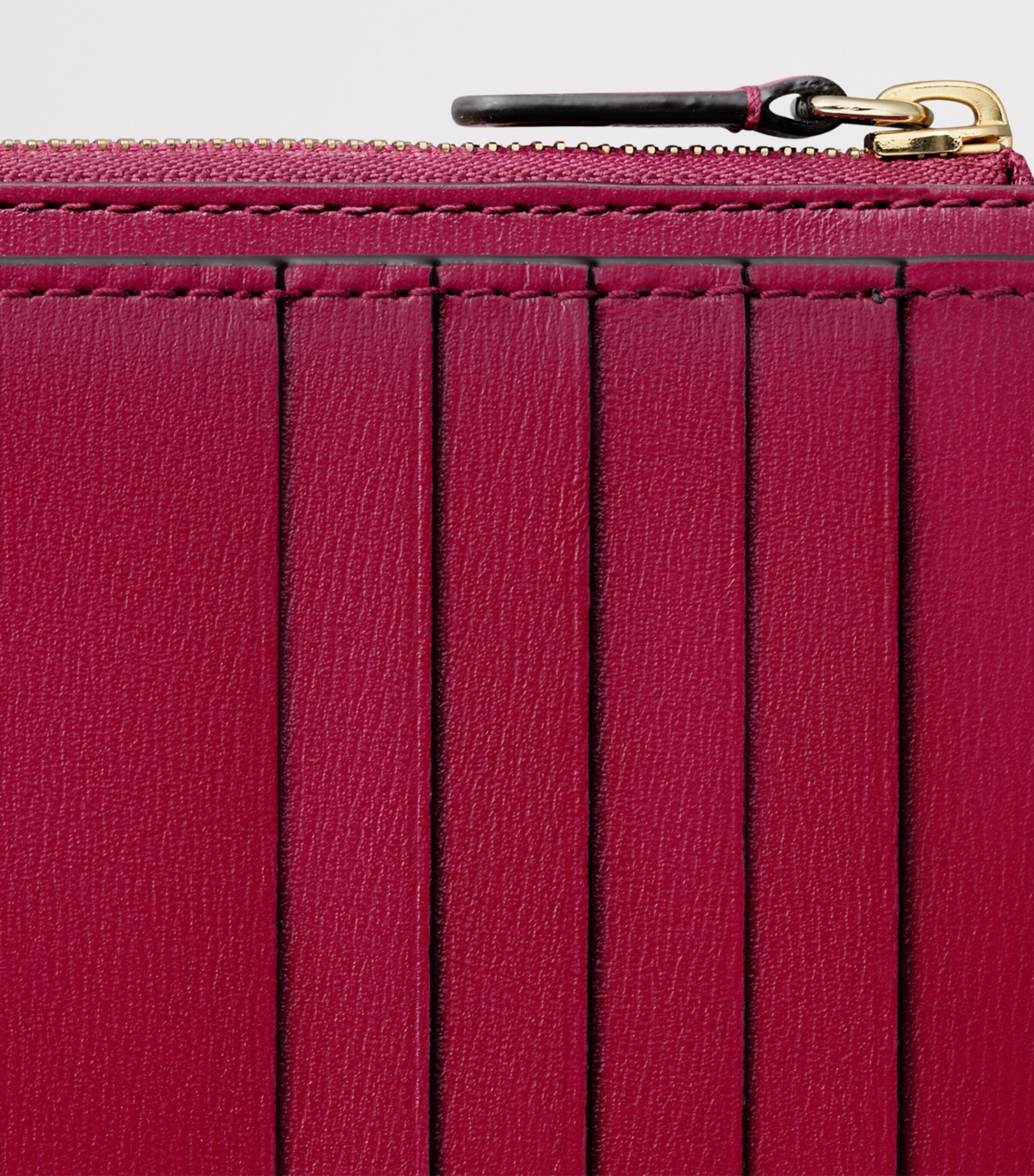 Cartier Leather Panthère de Cartier Zipped Card Holder Red Image 4