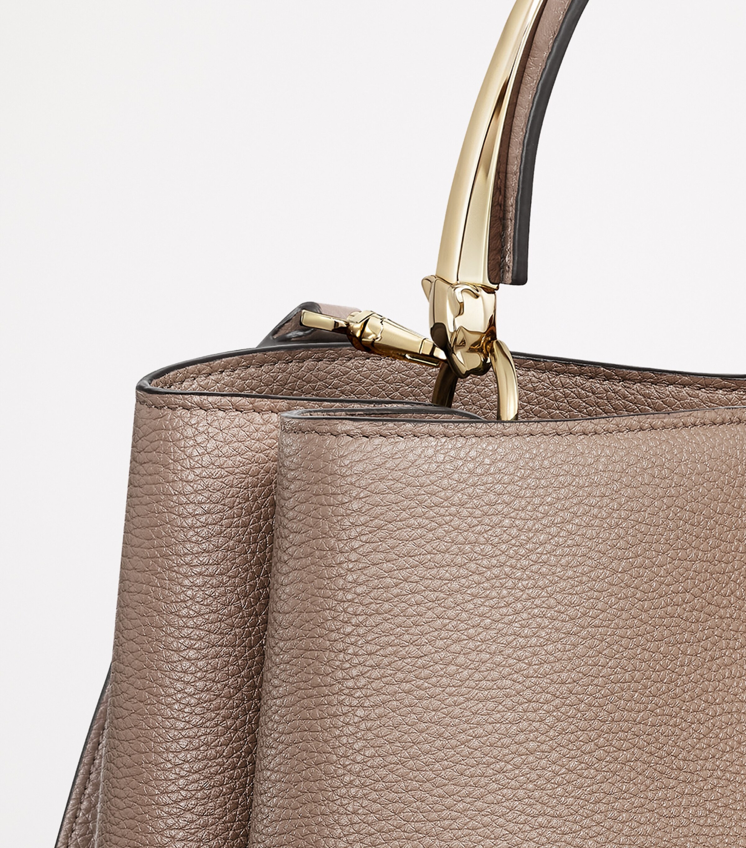 Medium Panthère de Cartier Top-Handle Bag BEIGE Image 4