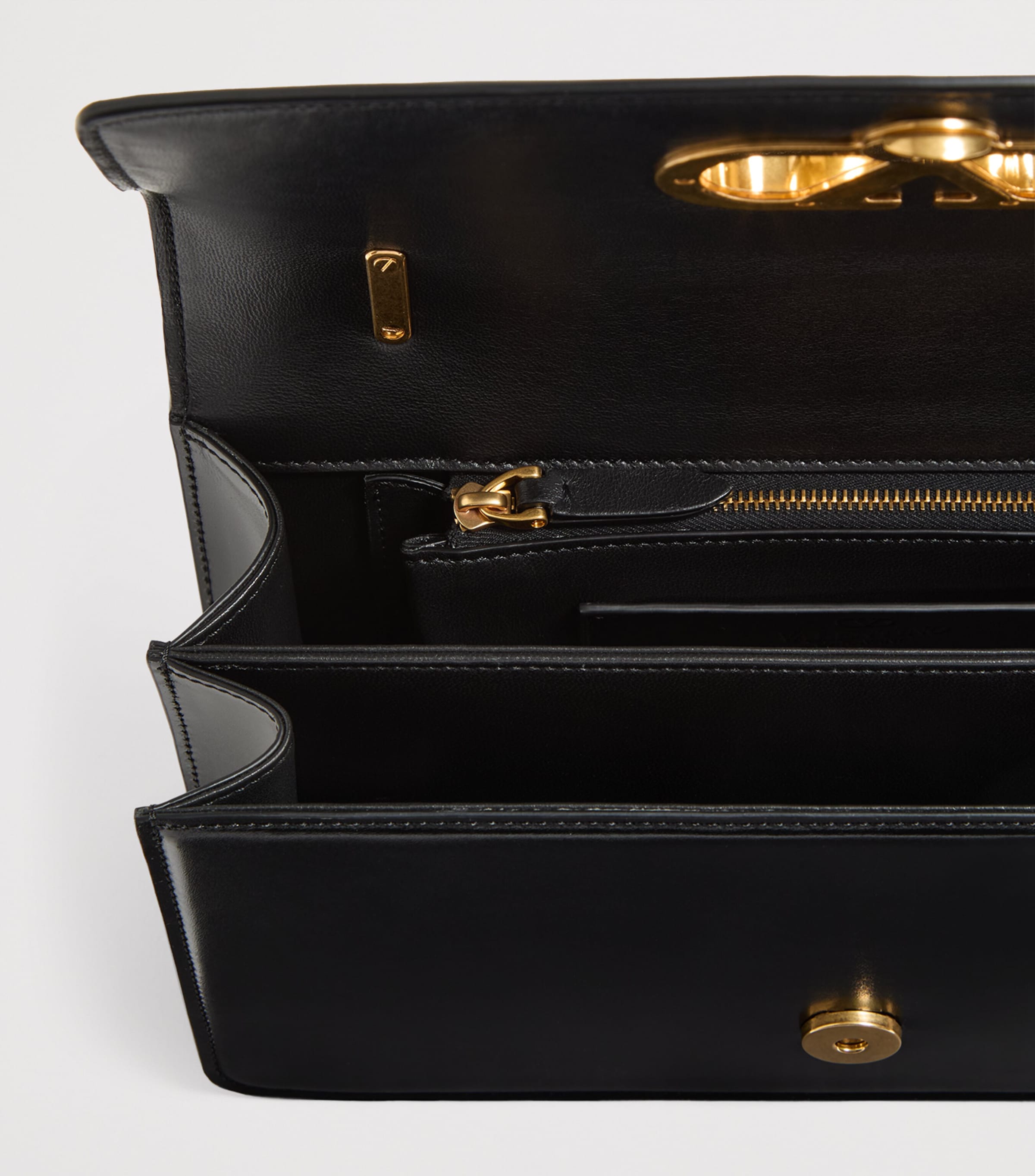 トートバッグ VALENTINO Valentino Garavani Vain Top Handle Bag Valentino Garavani Vain Bag With Handle In Shiny Calfskin