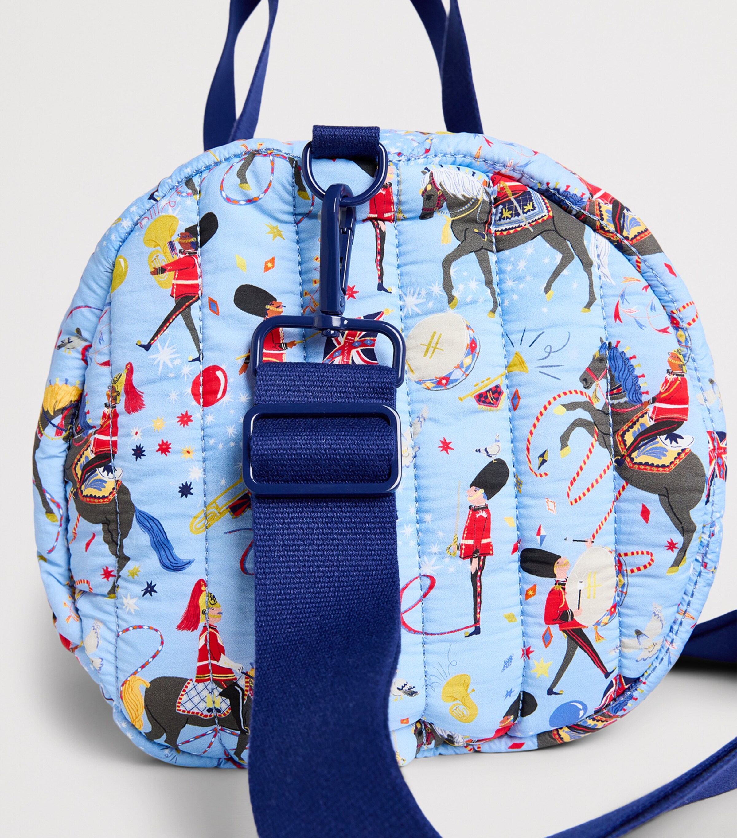 Harrods Quilted Trooping The Colour Duffle Bag Cream Image 3