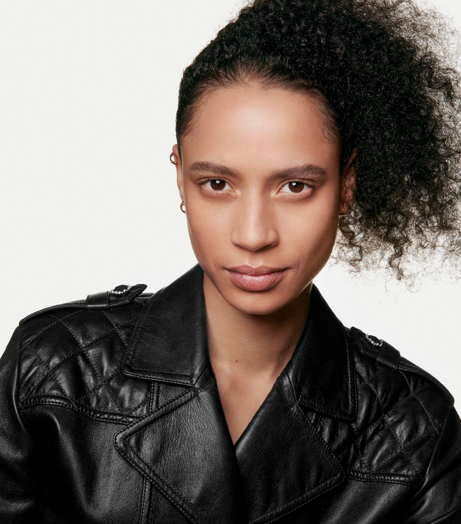 CHANEL SUBLIMAGE L'ESSENCE DE TEINT Ultimate Radiance-Generating Serum Foundation (40ml) B50 Image 5