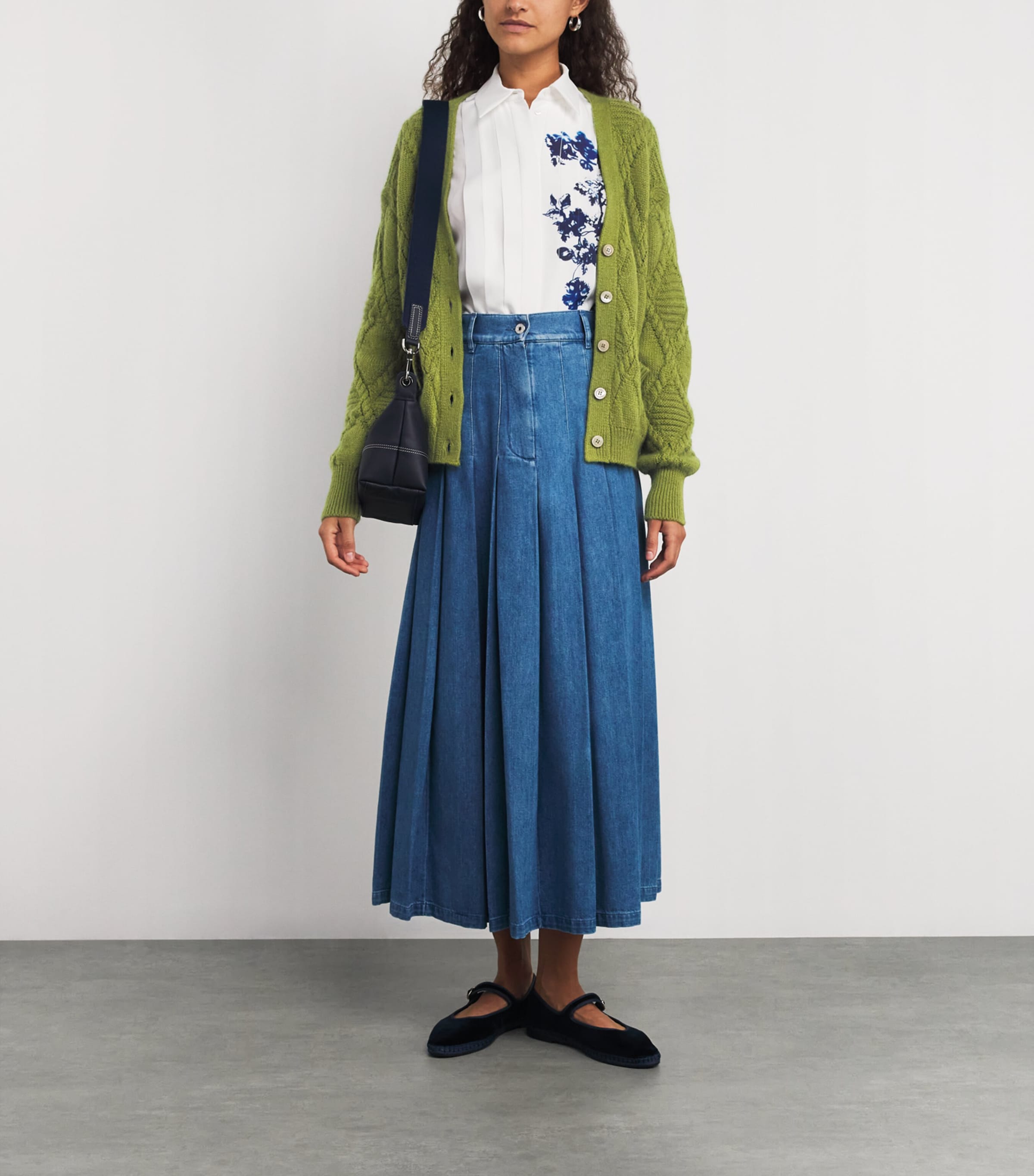 V-Neck Cardigan GREEN Image 2