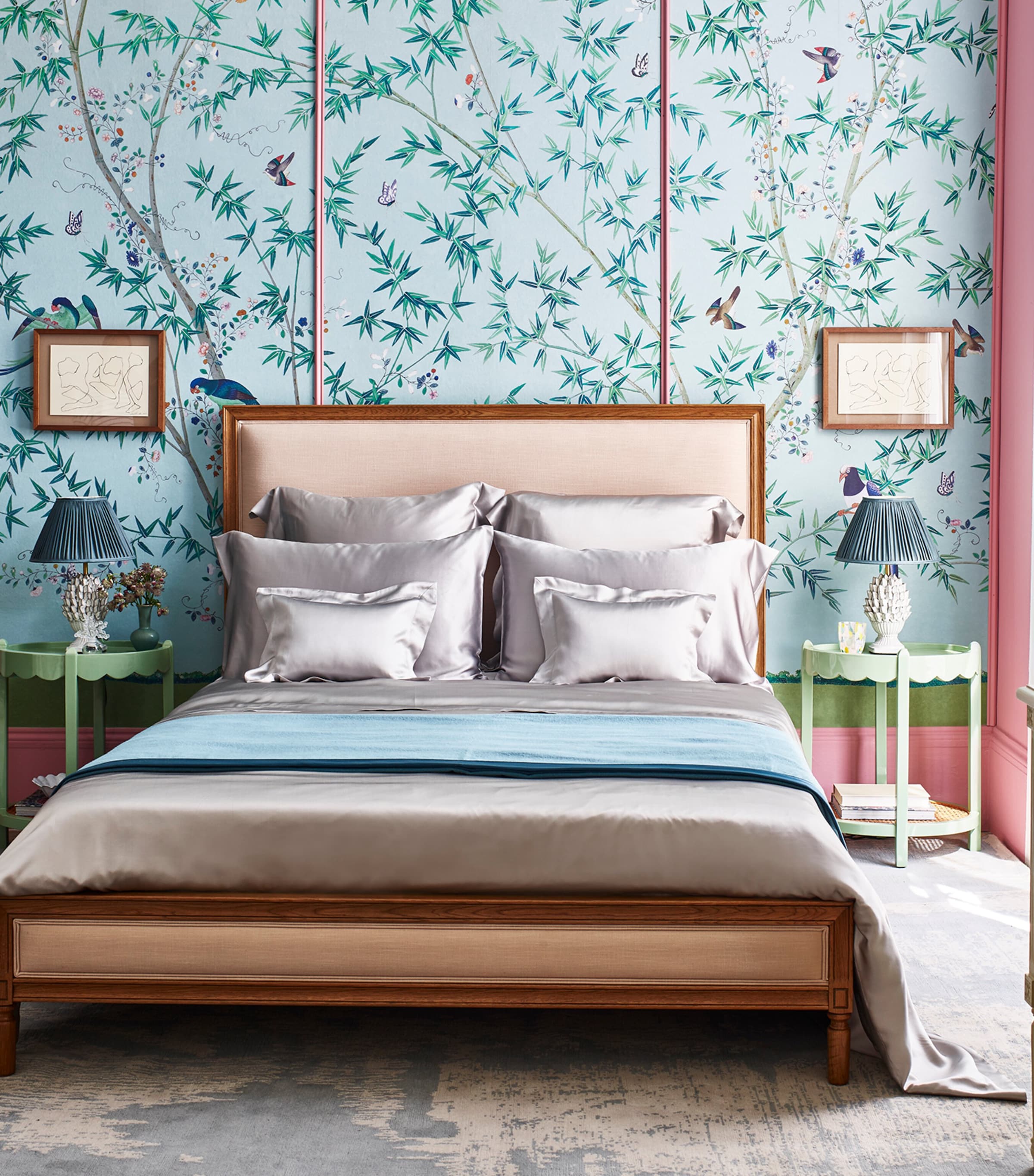 Silk Super King Duvet Cover (260cm x 220cm) SILVER GREY Image 2