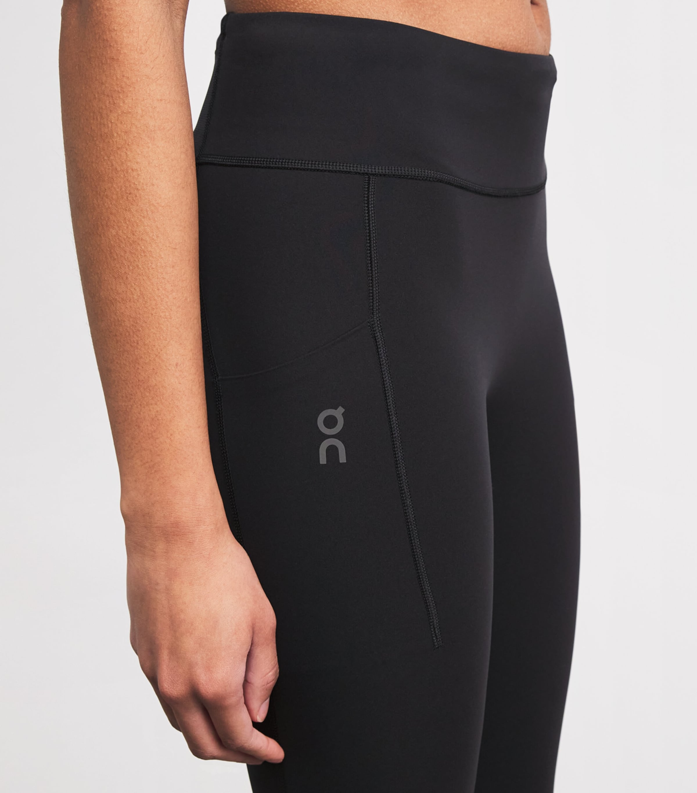 On Womens Performance 7/8 Leggings Black Image 3