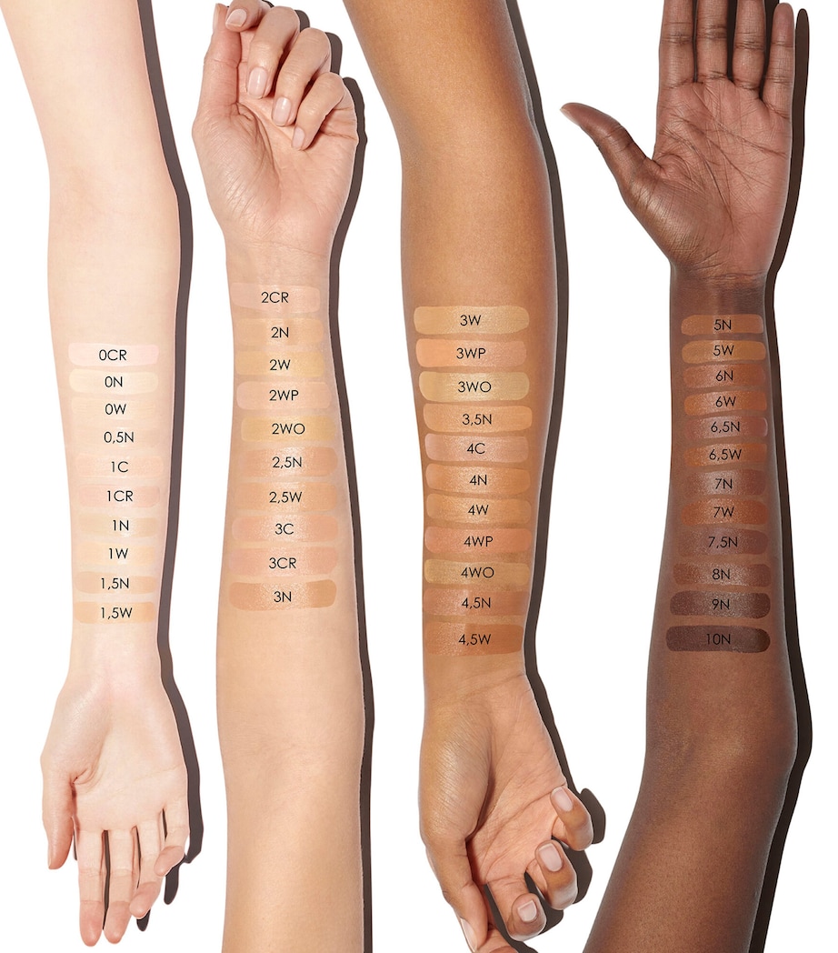 Face & Body Foundation 4WP Image 3