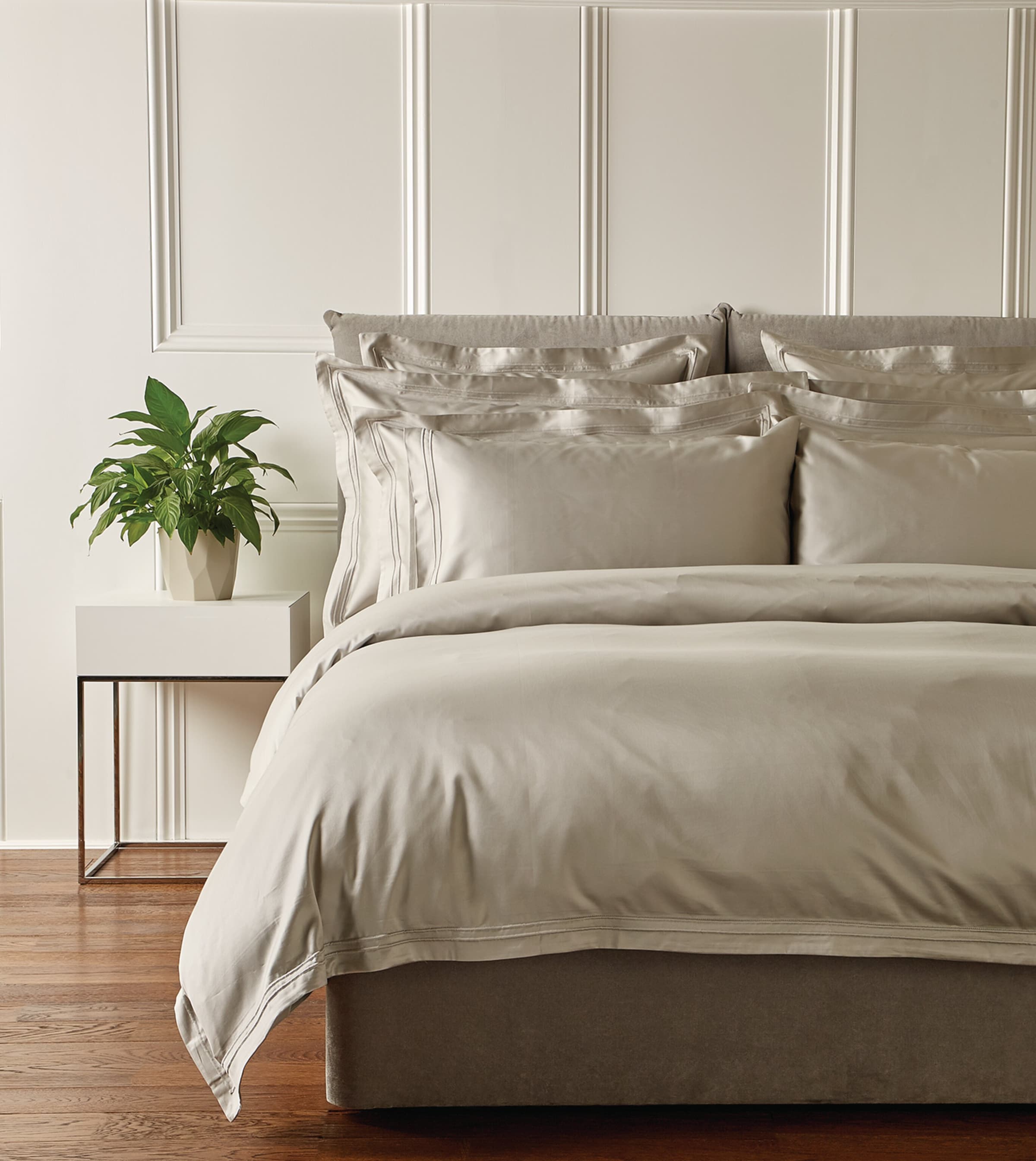 Harrods of London Richmond Double Duvet Cover Set (200cm x 200cm) Mist Image 2
