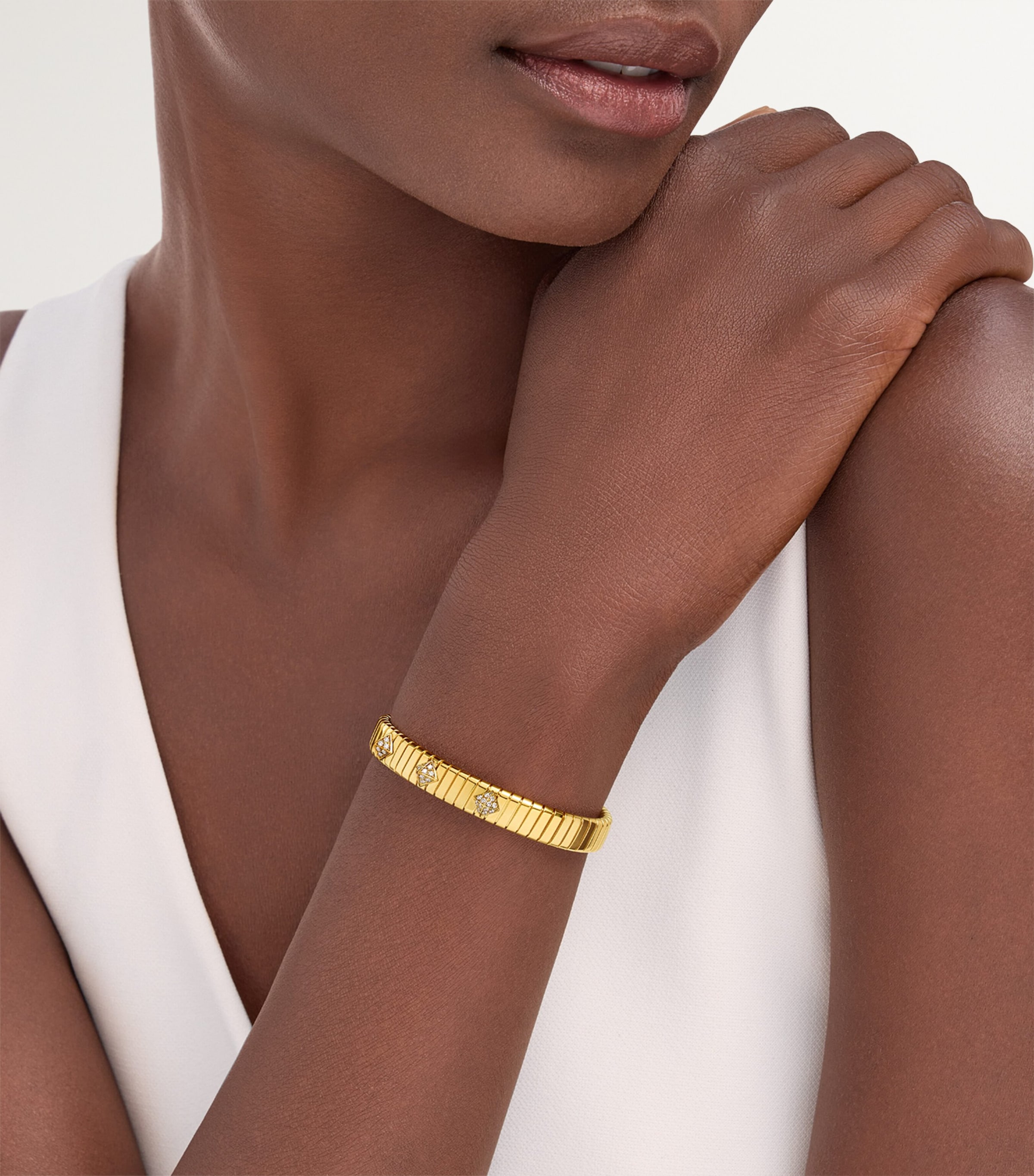 Yellow Gold and Diamond Tubogas Bangle YELLOW GOLD Image 4