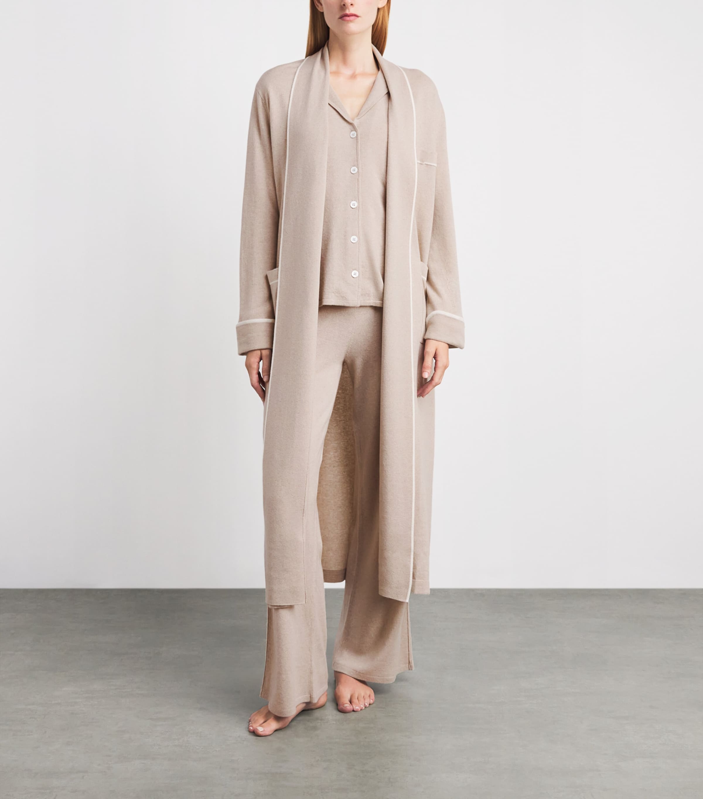 arch 4 Womens Kid Cashmere Whitehall Place Robe Feather Image 2