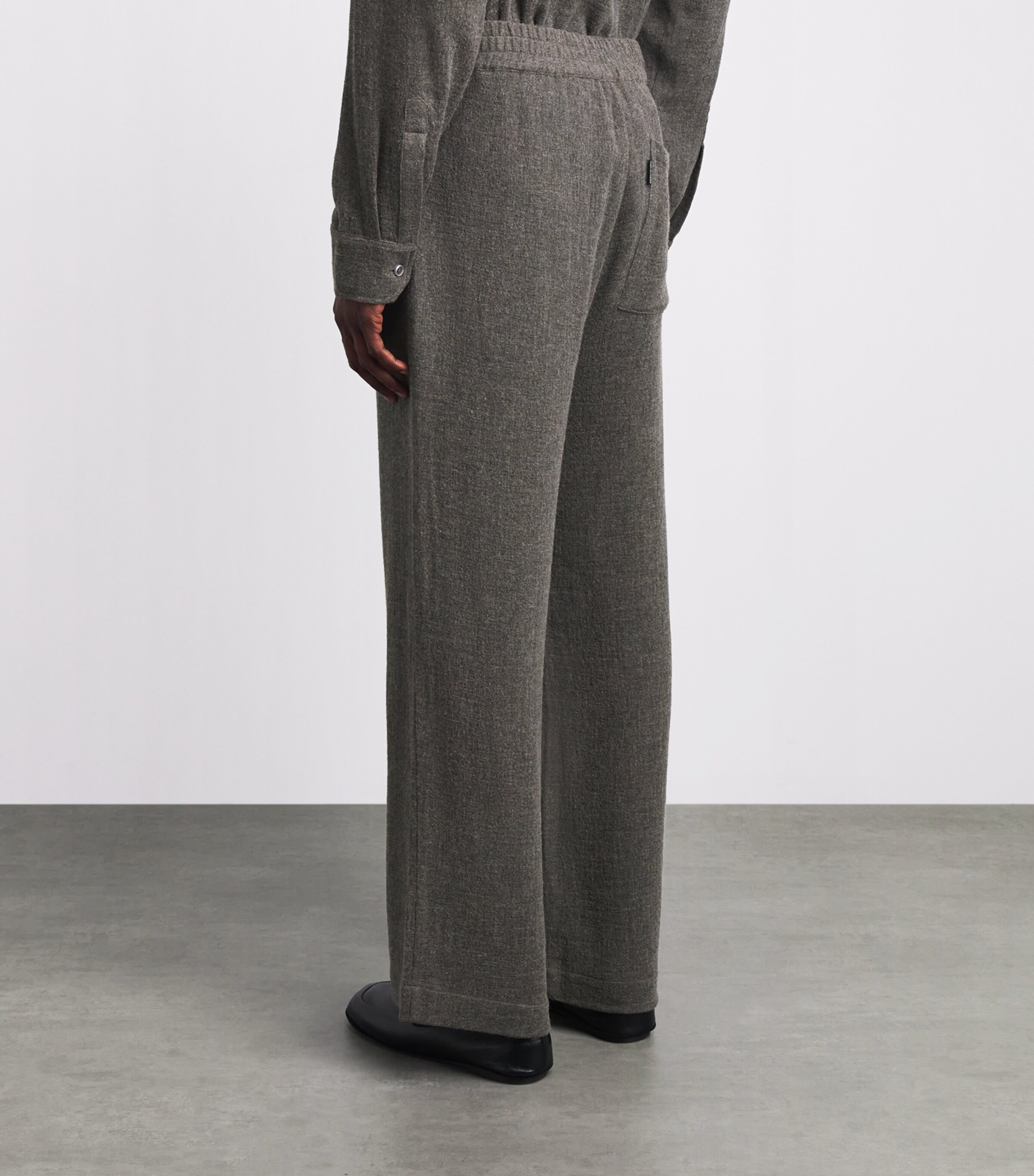 Won Hundred Mens Wool-Viscose Leon Wide-Leg Trousers Dusty Brown Image 5