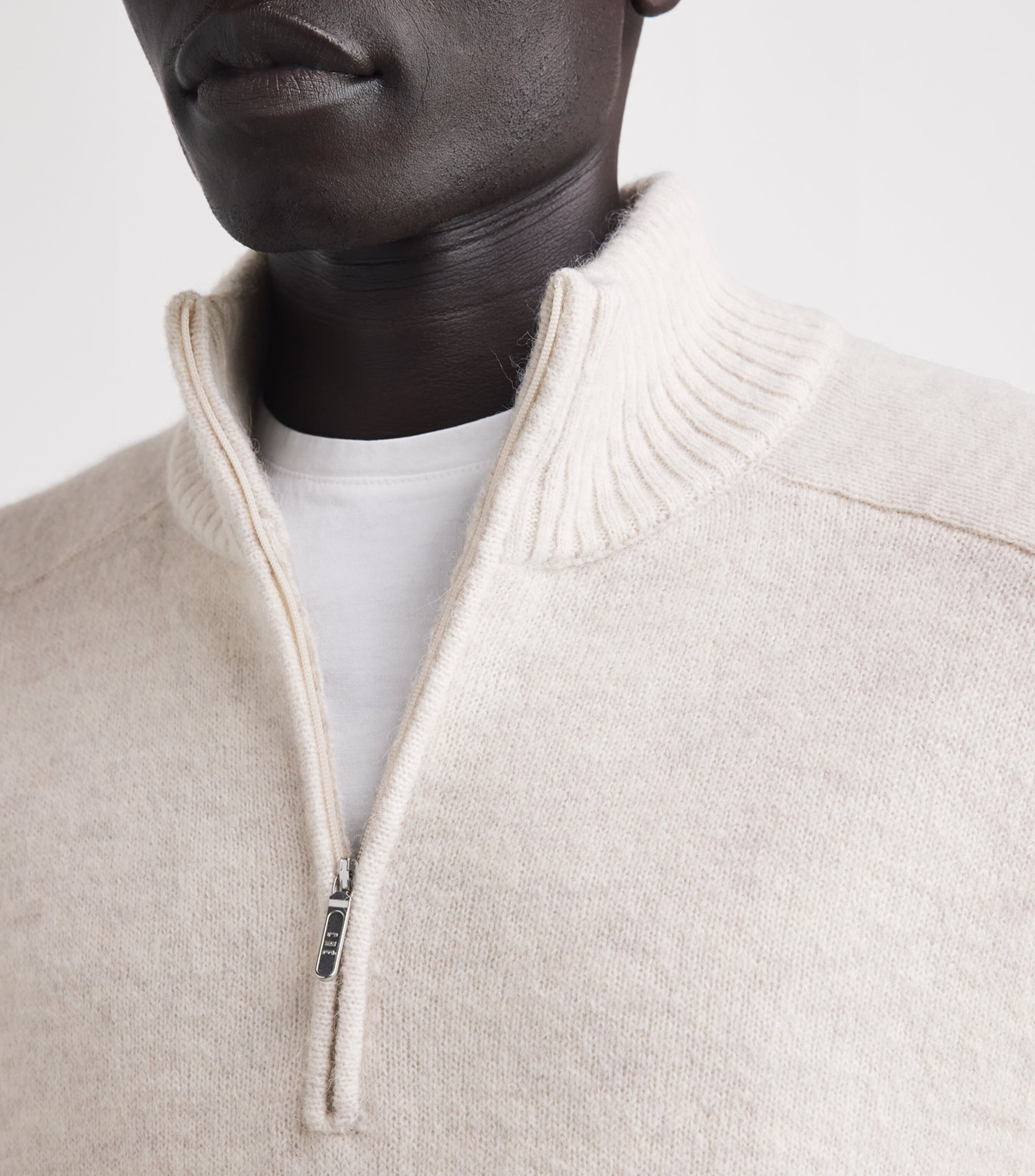 CHÉ Mens Wool-Blend Quarter-Zip Cillian Sweater Ecru Image 3