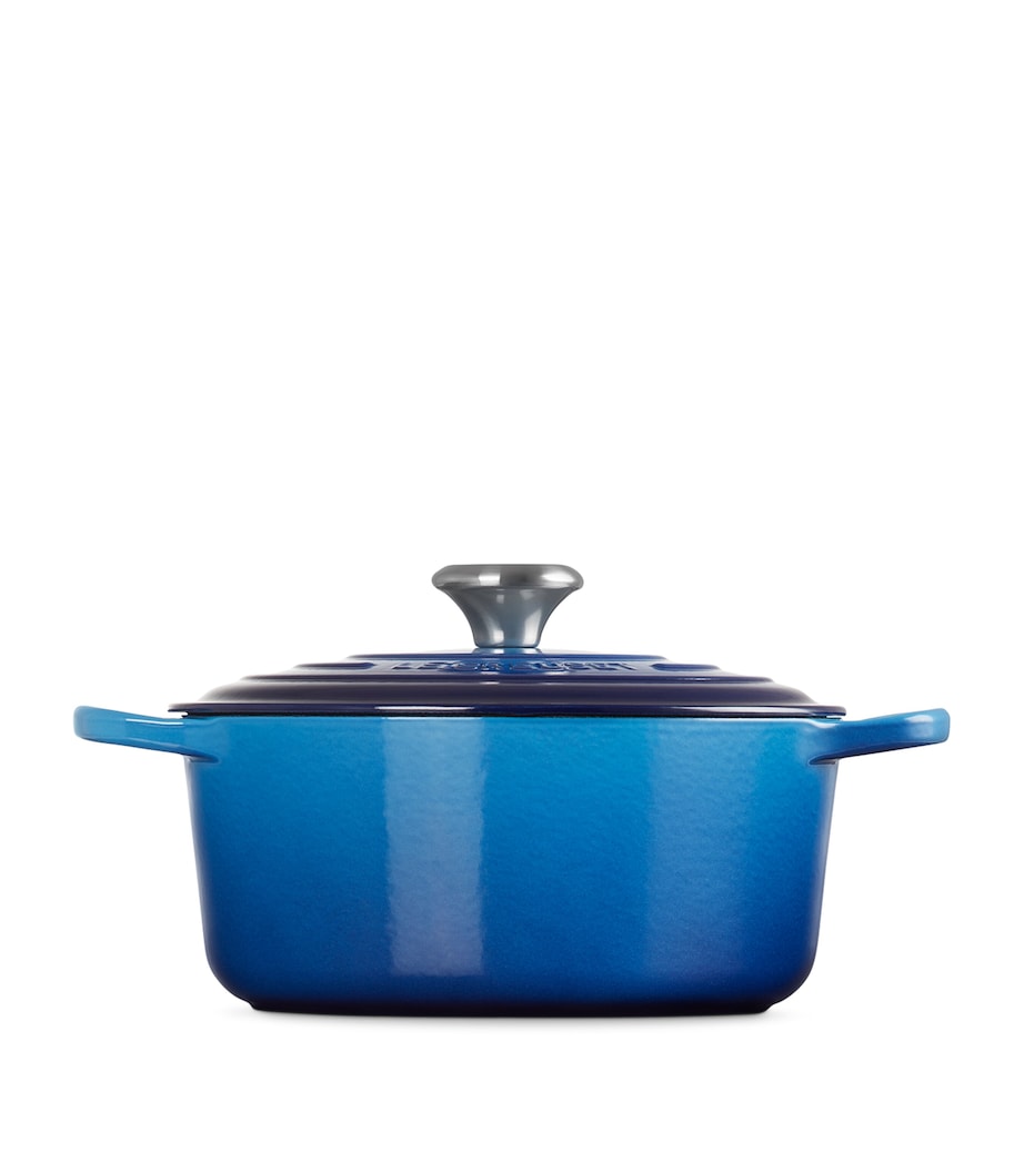 Cast Iron Round Casserole Dish (24cm) AZURE BLUE Image 2