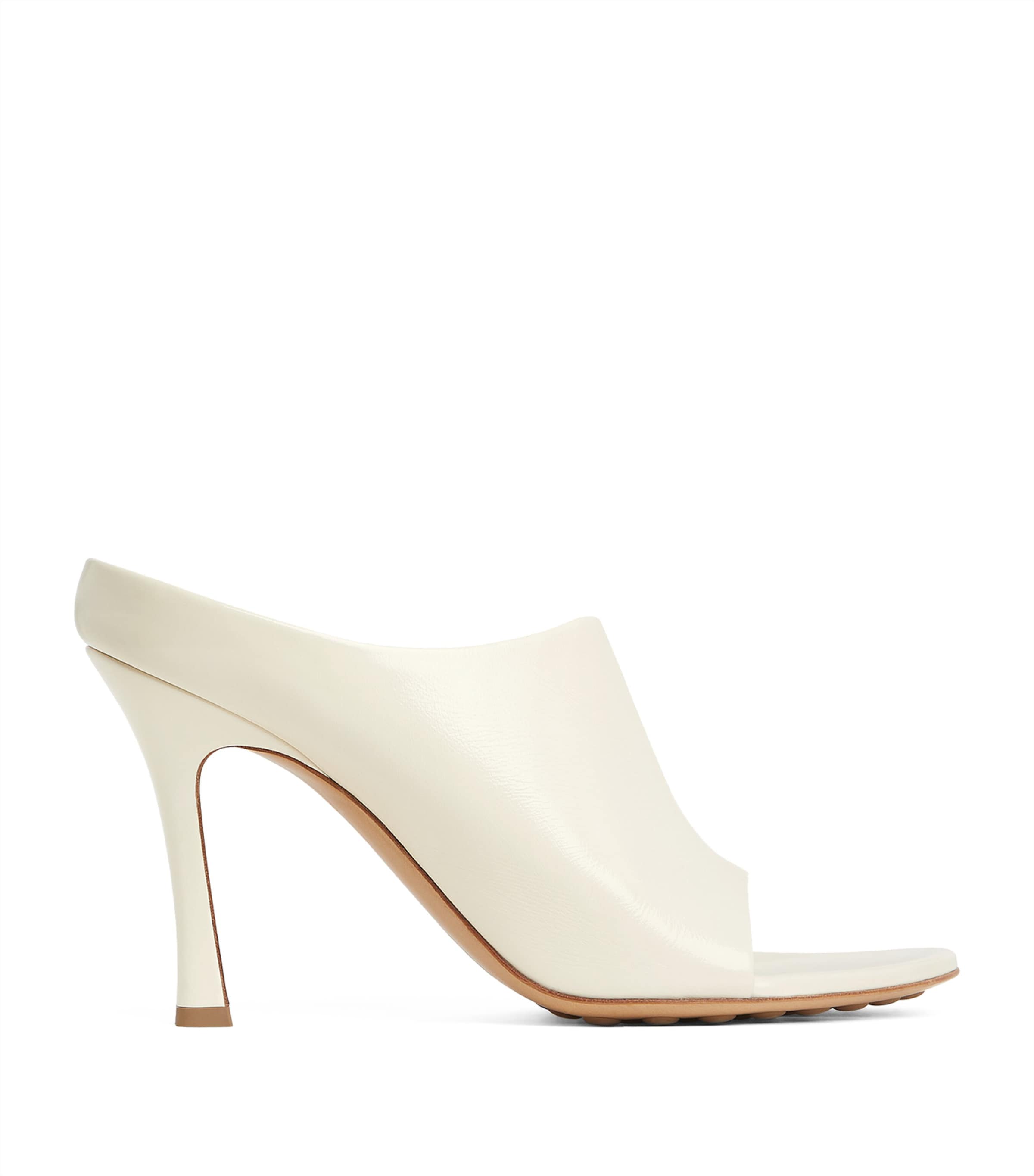 サンダル・ミュール BOTTEGA VENETA RANA MULE SANDALS IN SHINY LEATHER Rana leather mules in yellow - Bottega Veneta | Mytheresa