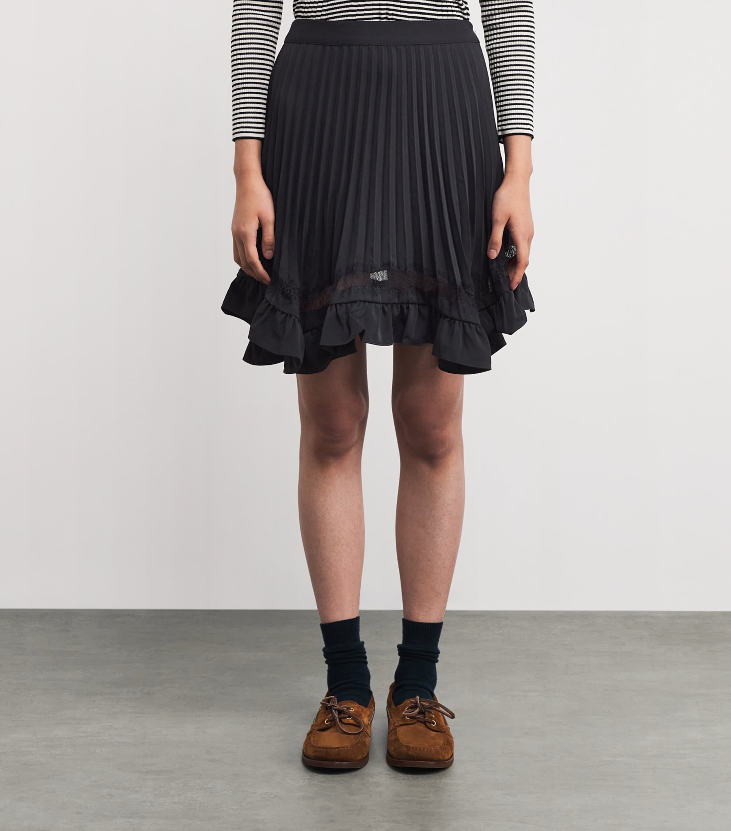 Asymmetric Pleated Mini Skirt BLACK Image 3