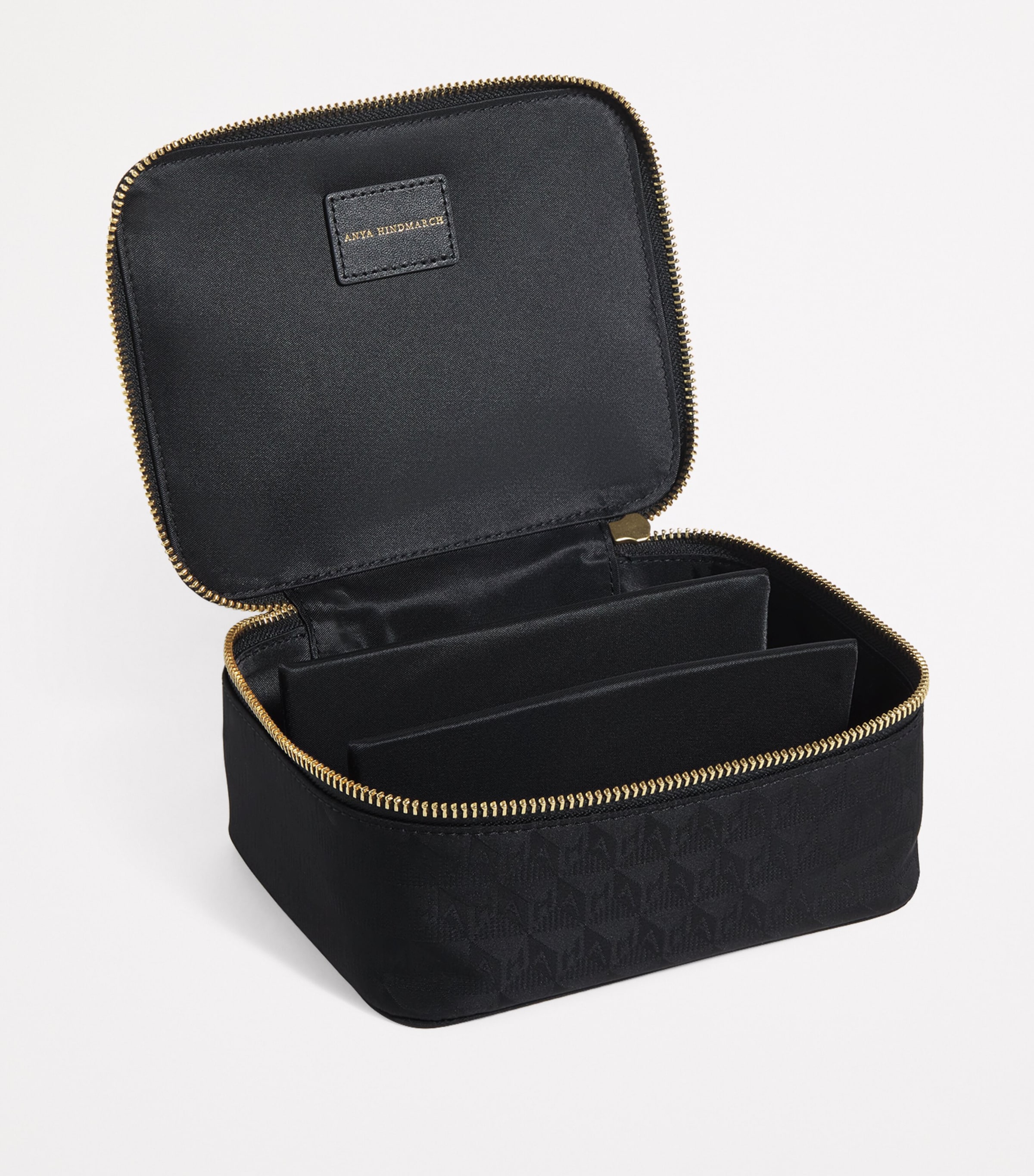 ANYA HINDMARCH LONDON マカロンポーチ Anya Hindmarch Jacquard Logo Glasses Trio Pouch | Harrods SG