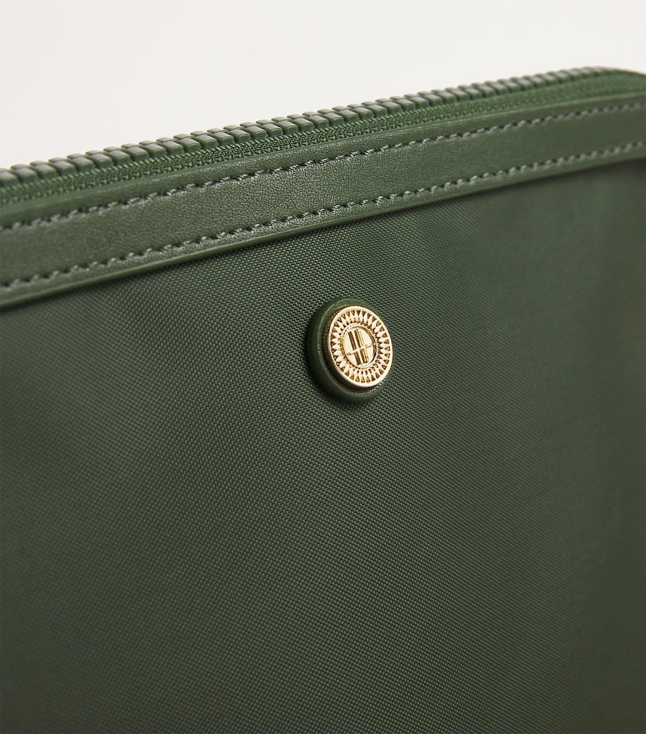 Small Nylon Wash Bag GREEN Image 3
