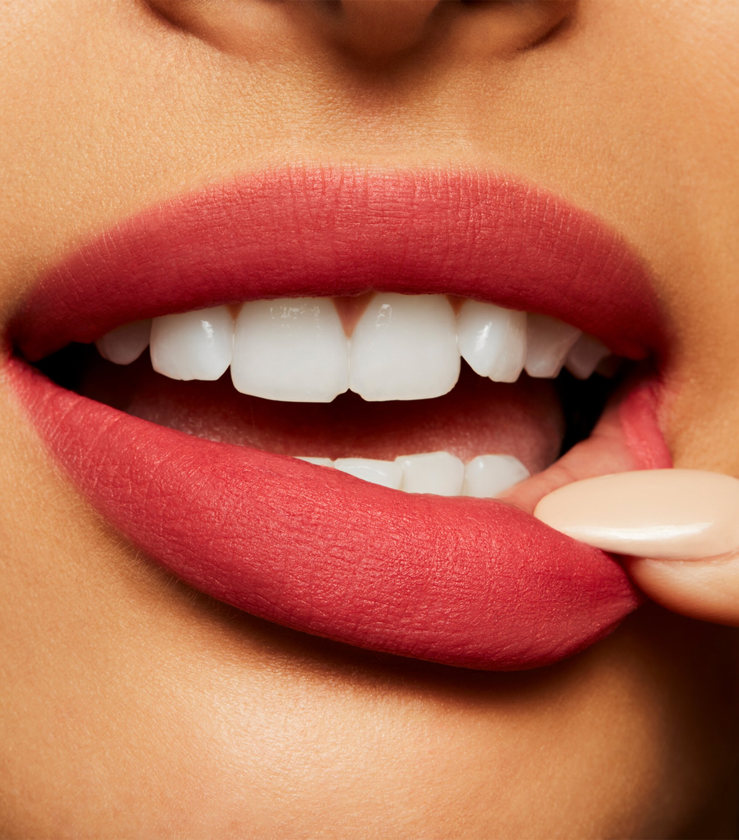 MAC Powder Kiss Liquid Lipcolour A Little Tamed Image 7