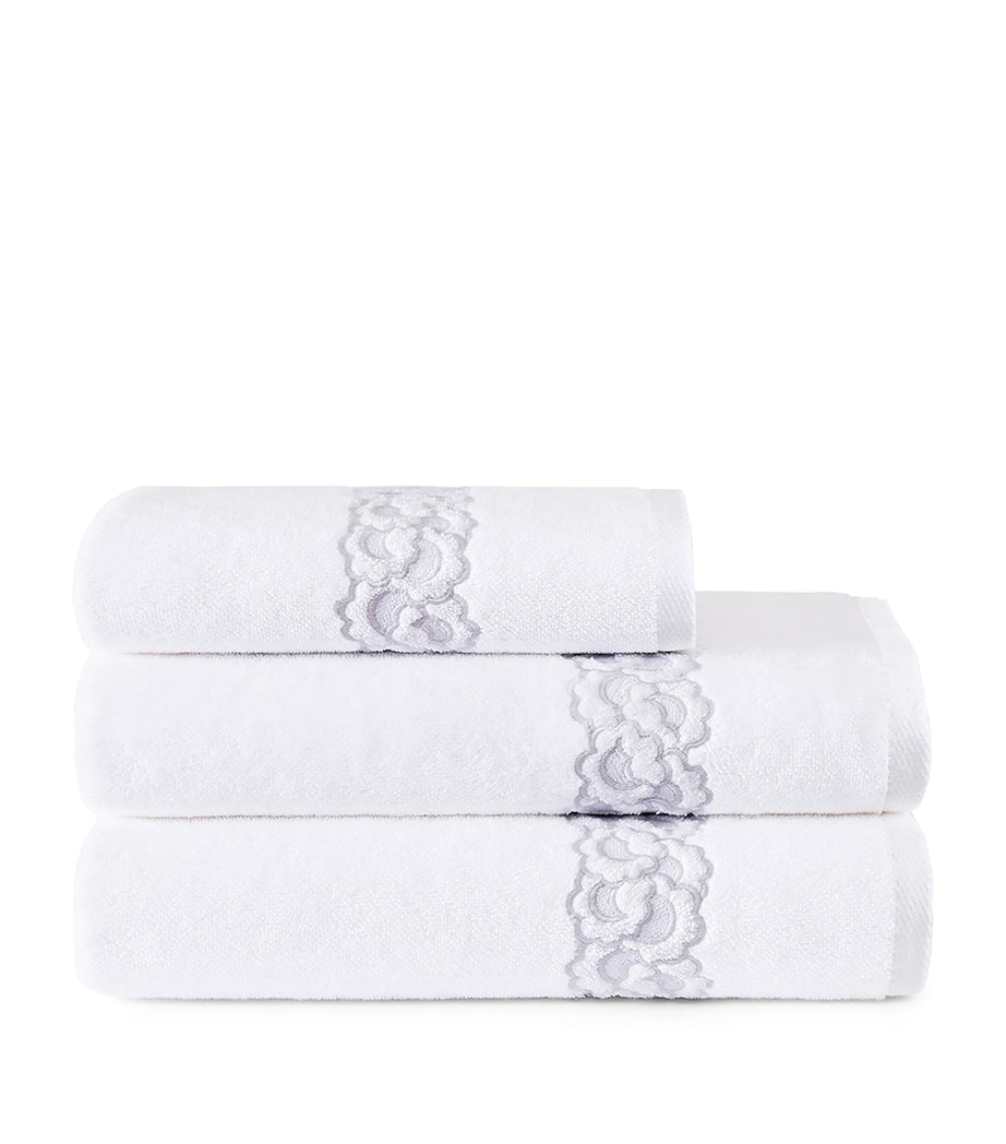 Festons Guest Towel (45cm x 70cm) BLANC Image 1