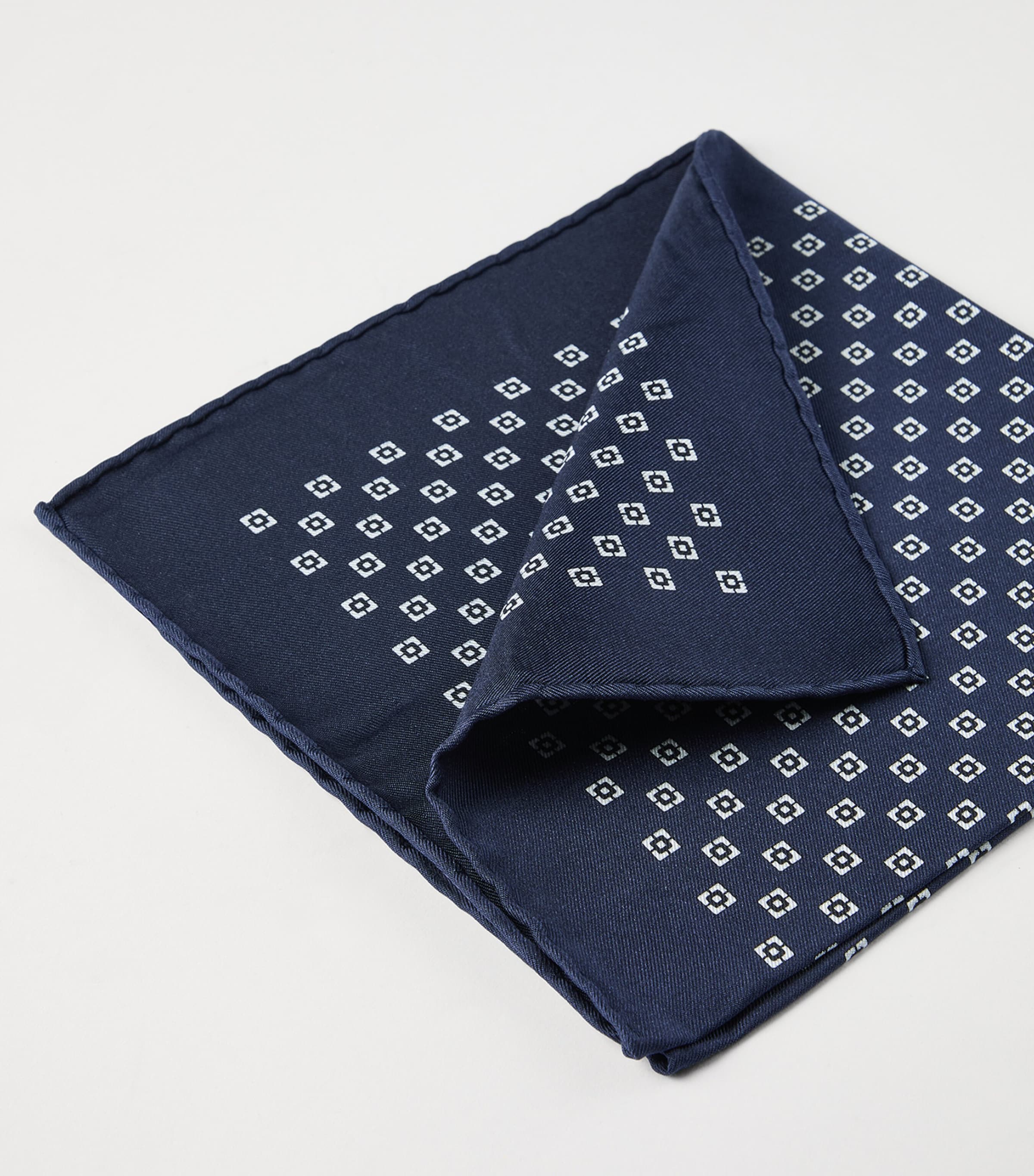 Silk Printed Pocket Square C2425 Image 3