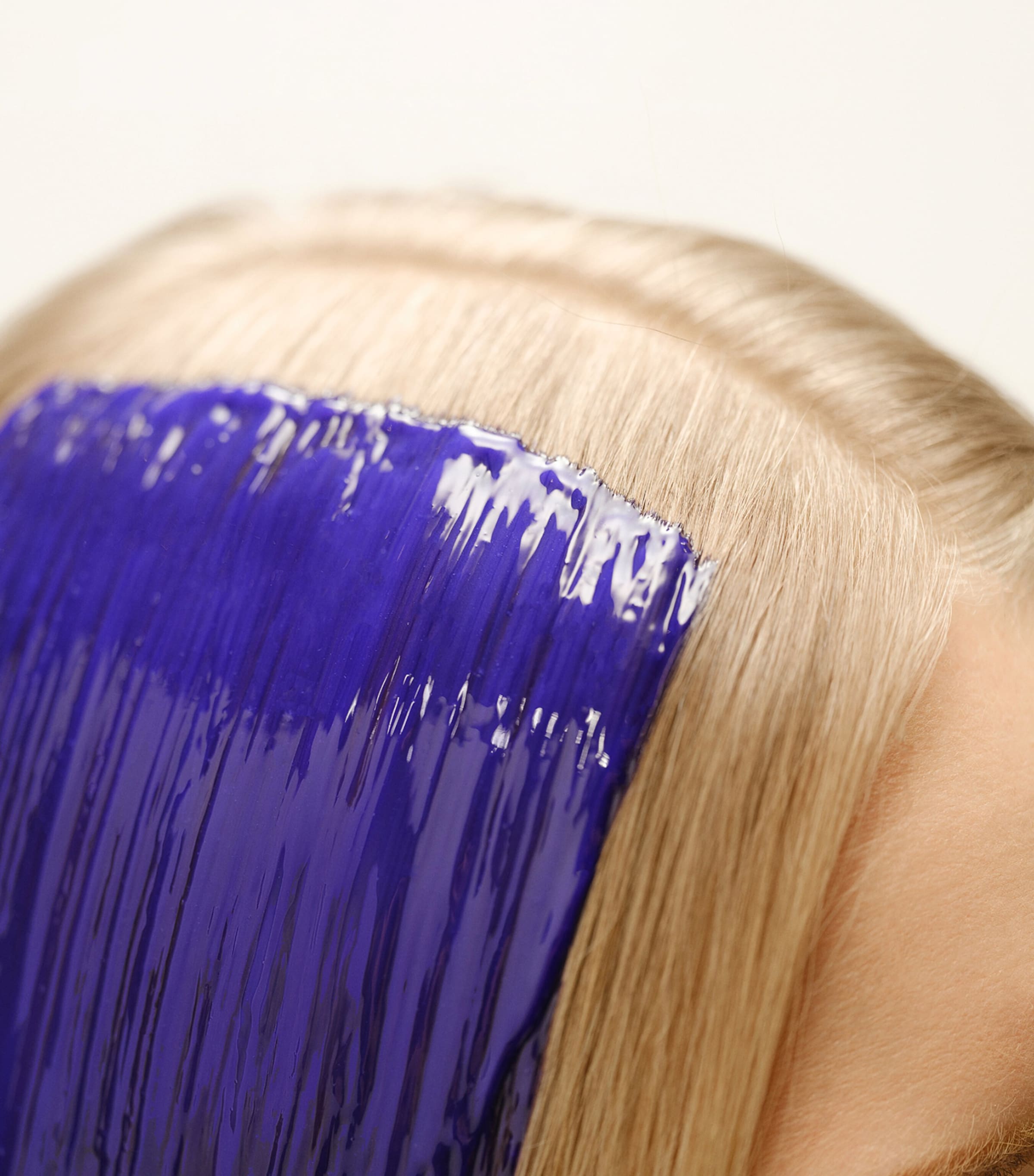 Blonde, White & Grey Beautifying Hair Care Mask (200ml) NO COLOUR Image 4