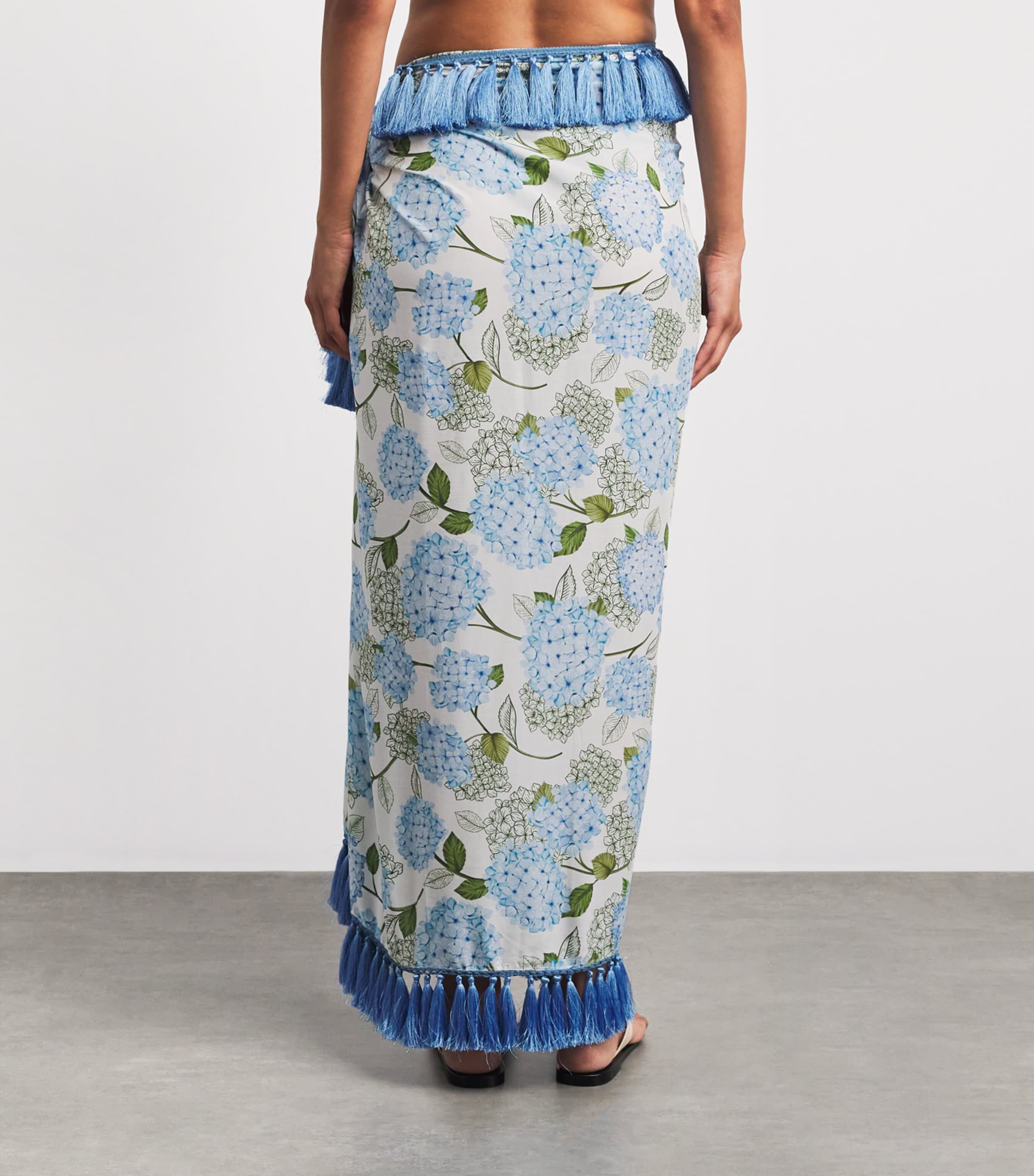 Verandah Womens Tassel-Trim Hydrangea Pareo Iv & Blue Hydr Sml Image 5