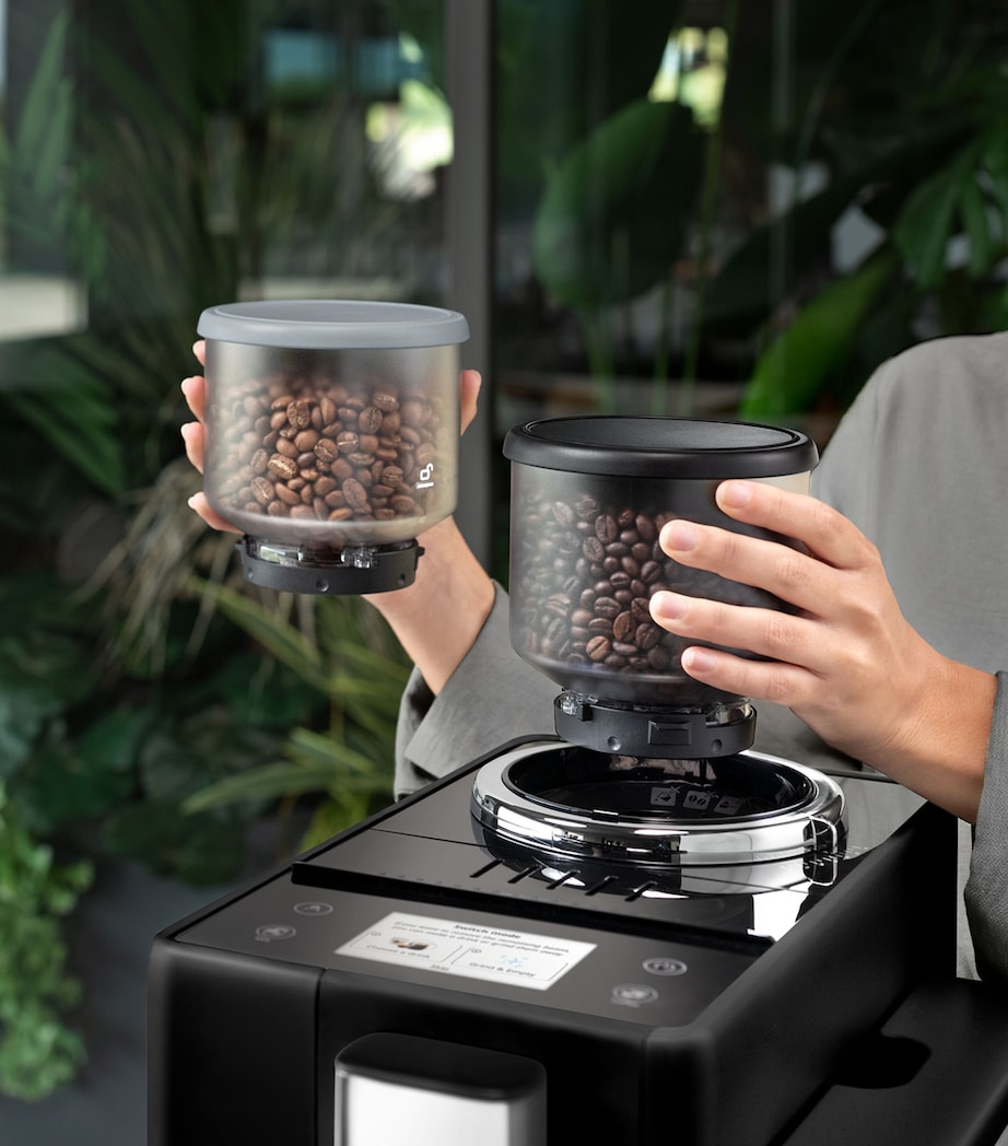 De'Longhi Rivelia Coffee Machine Black Image 4