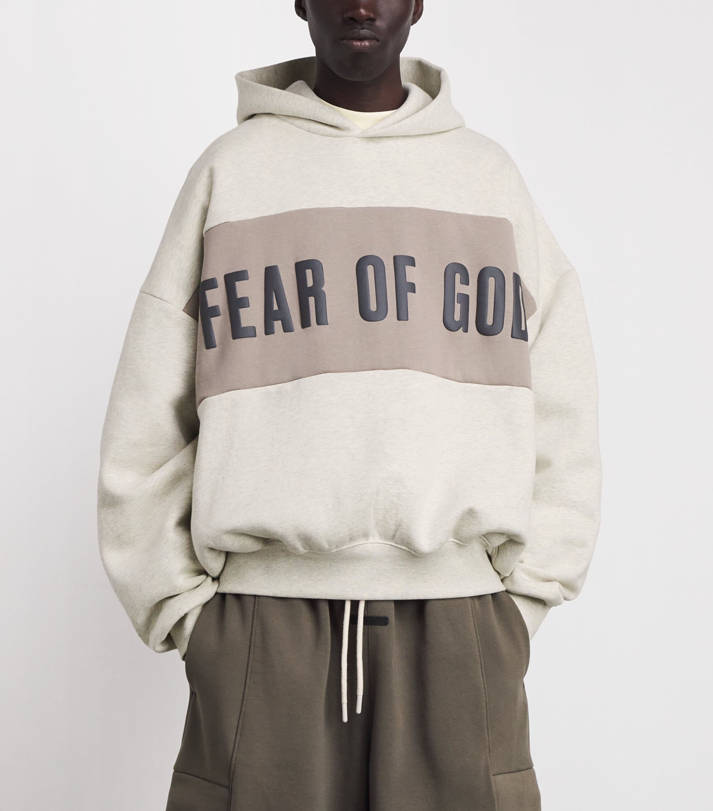 FEAR OF GOD ESSENTIALS Mens Cropped Relaxed Hoodie Vnla Hther/seal Image 4