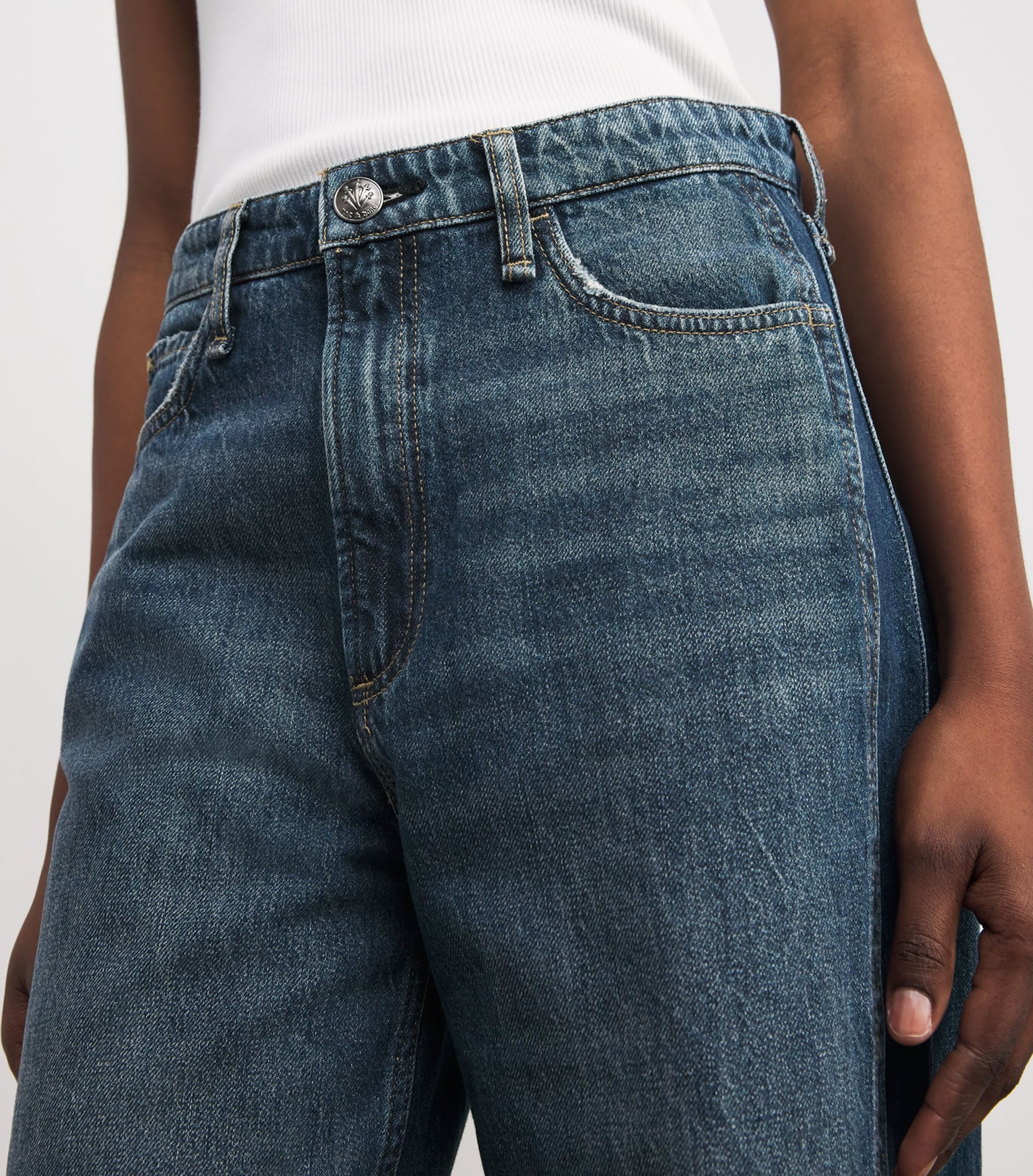 Logan Mid-Rise Wide-Leg Jeans TWOINDGO Image 6