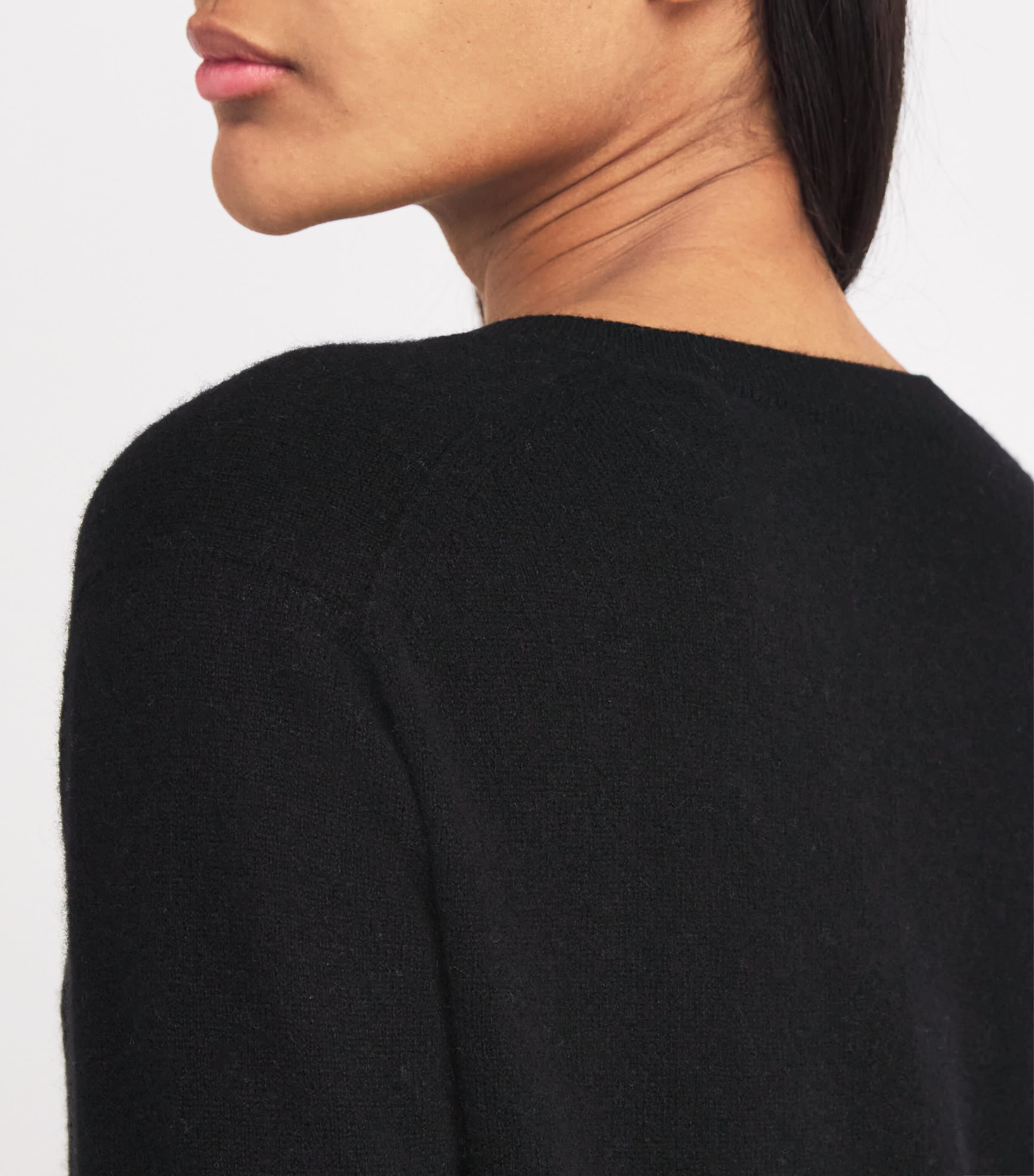 Cashmere V-Neck Sweater BLACK Image 6