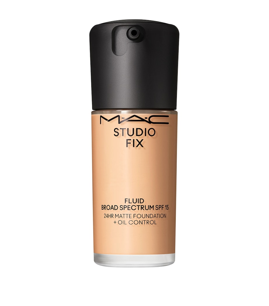 Studio Fix Foundation SPF15 NC17 Image 1