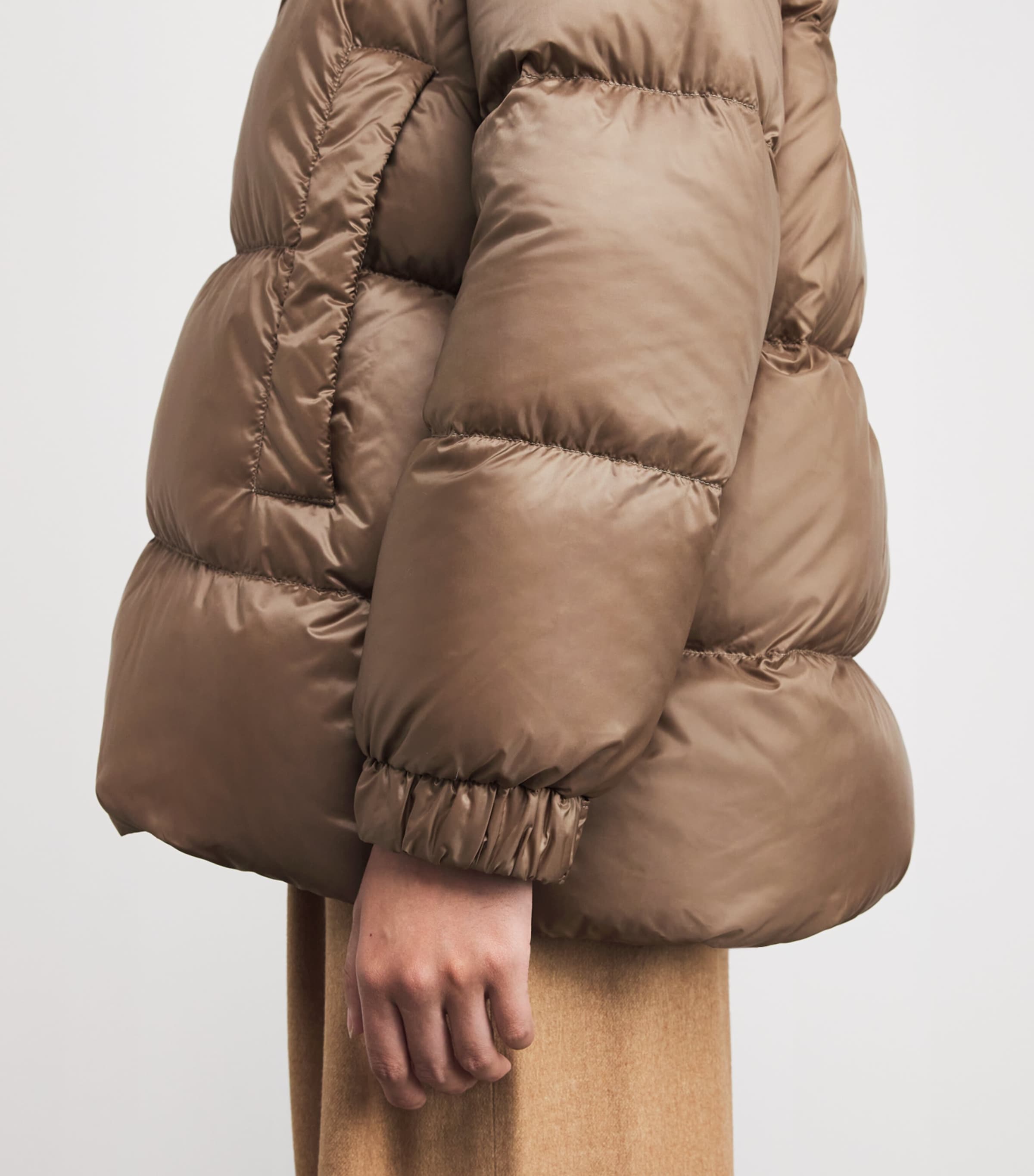 The Cube Quilted Jacket BROWN Image 6