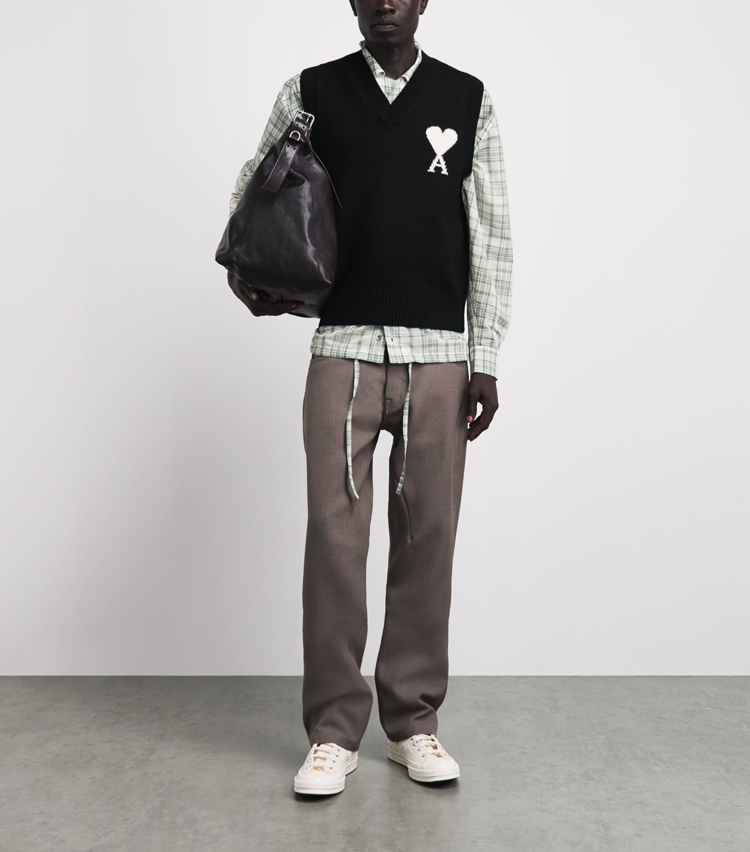 AMI Paris Mens Wool Logo Sweater Vest Noir/ecru Image 2