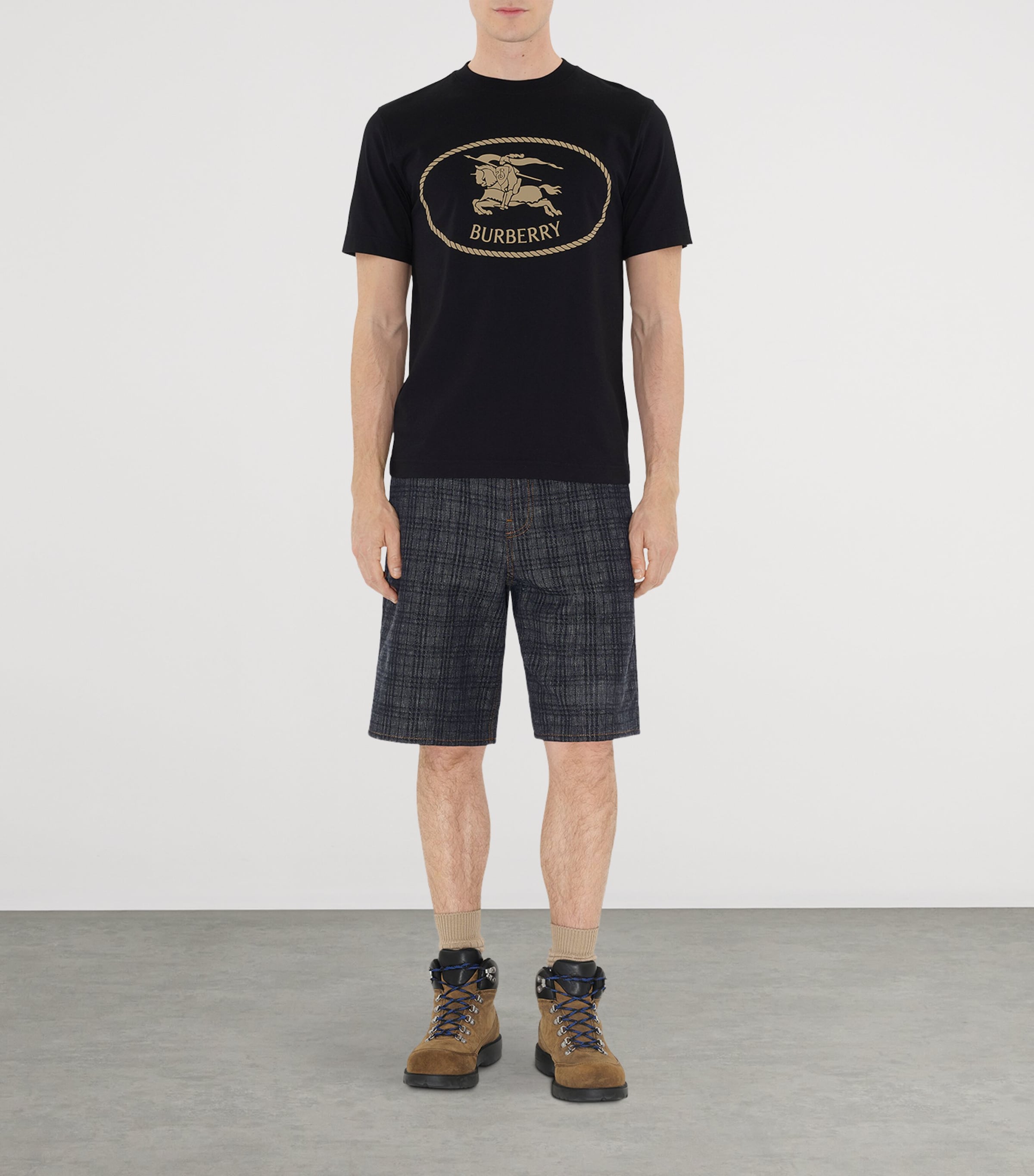 Cotton Knight Stamp T-Shirt BLACK Image 2