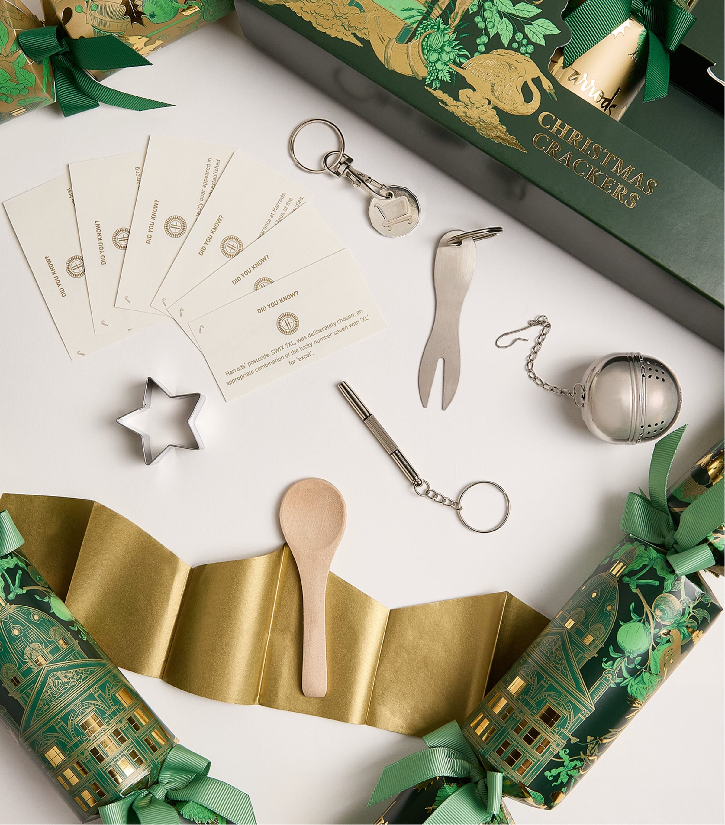 Harrods Harrods Christmas Crackers (Set of 6) | Harrods US