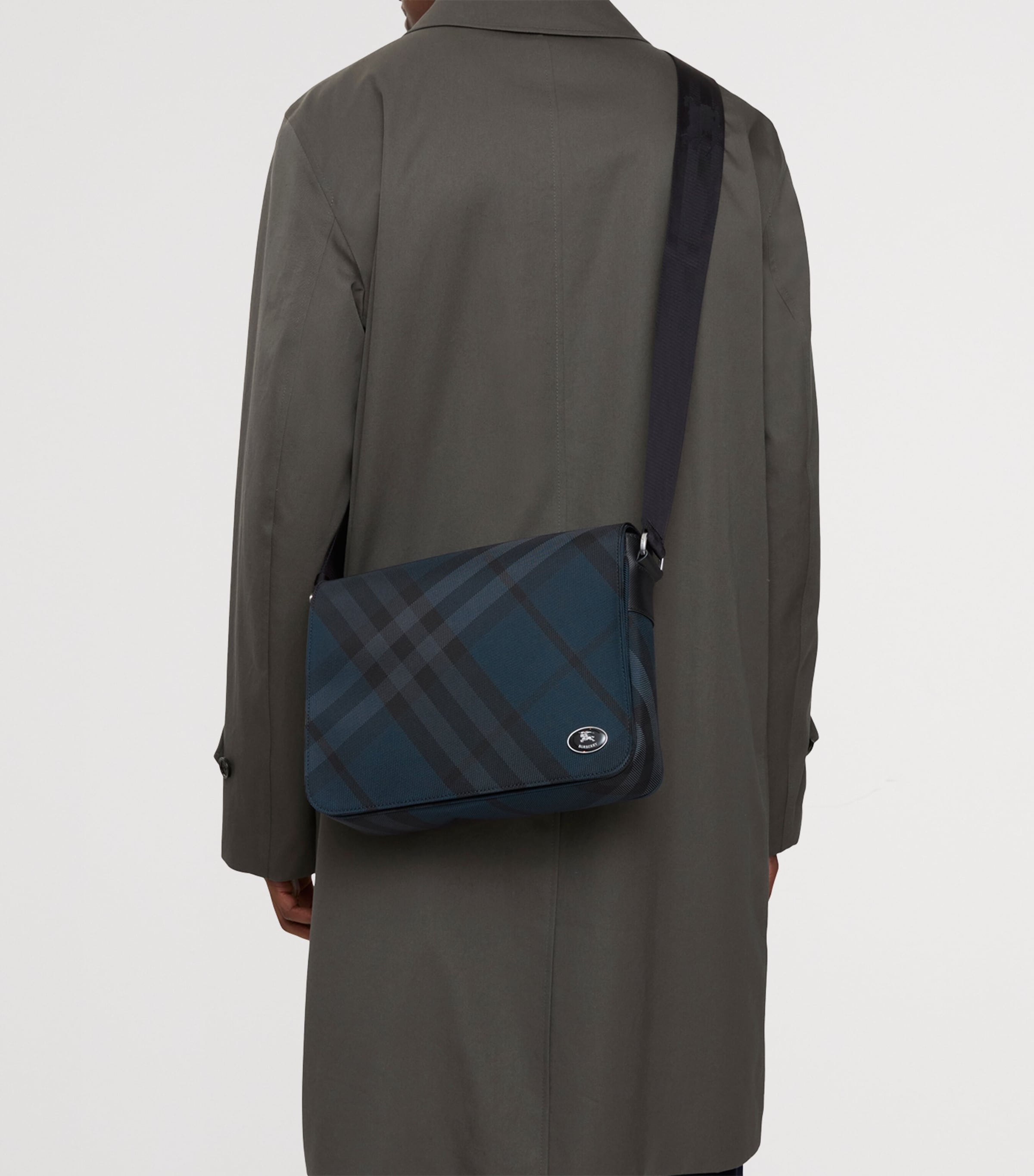 Grid Messenger Bag NAVY Image 2