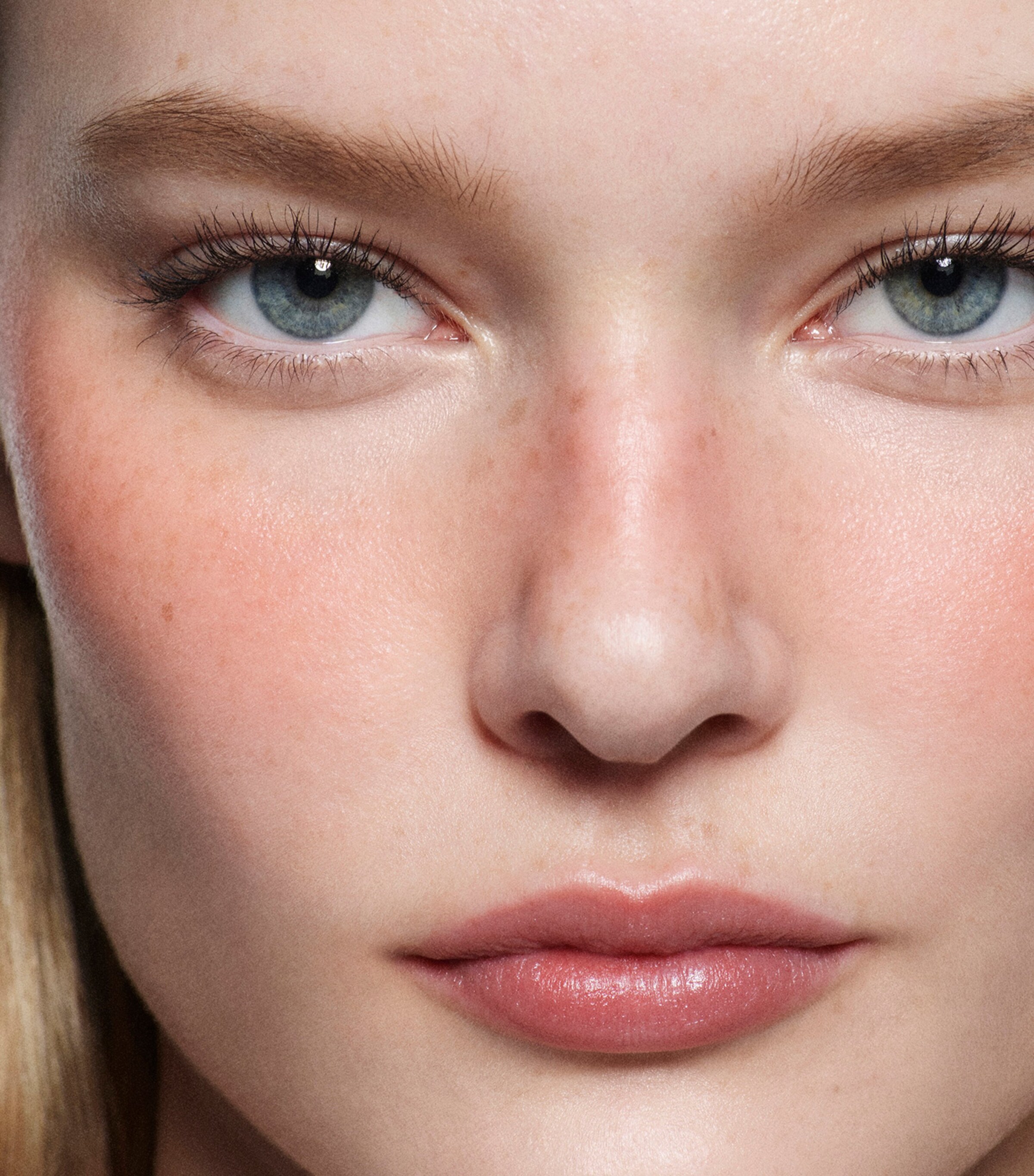 Colour Wash Blush Water Tint CORAL Image 5