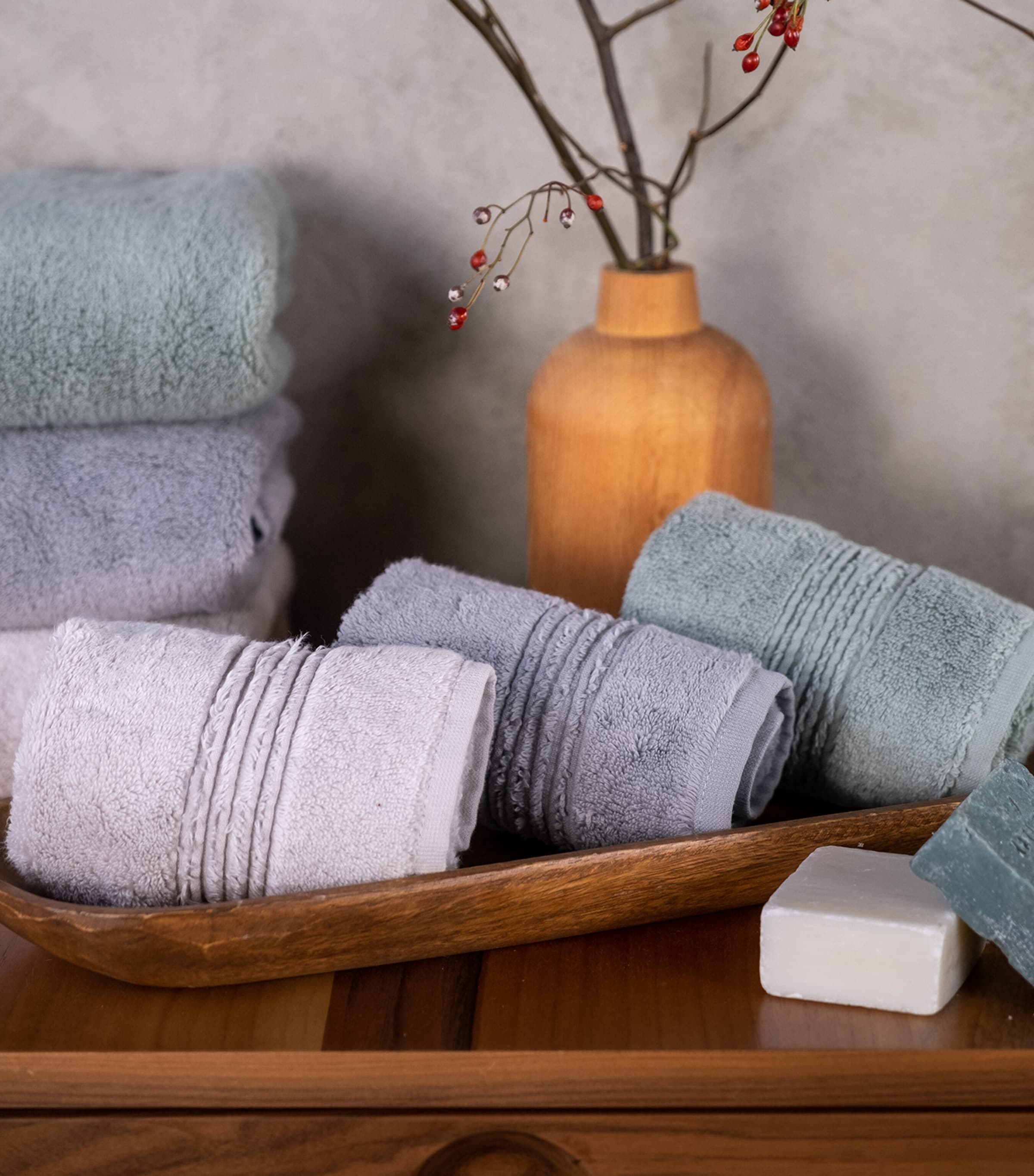 Organic Cotton Galata Bath Towel (70cm x 140cm) DARK FROST Image 3