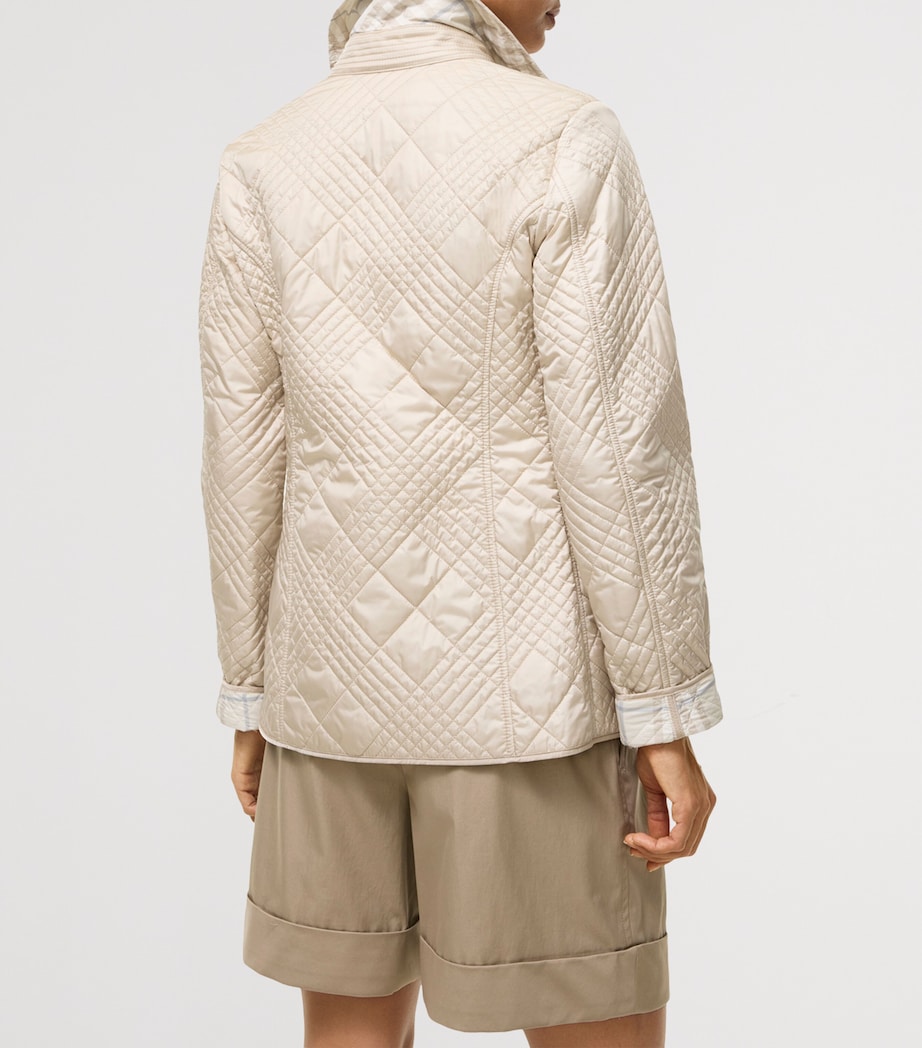 Burberry Womens Quilted Fernleigh Jacket Stone Beige Image 3