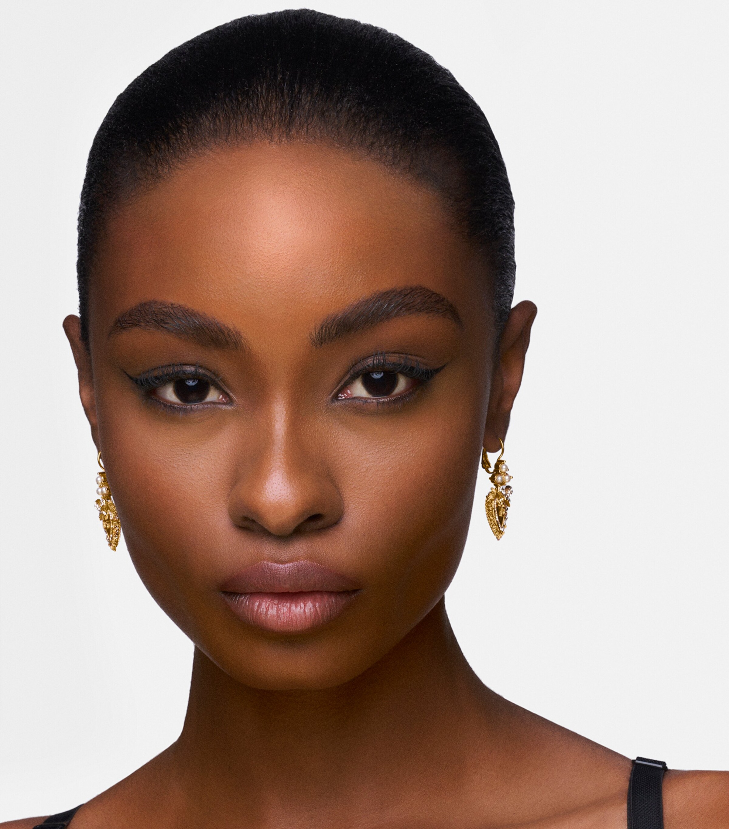 Dolce&Gabbana Everlast Foundation SPF 20 Medium Deep Image 4